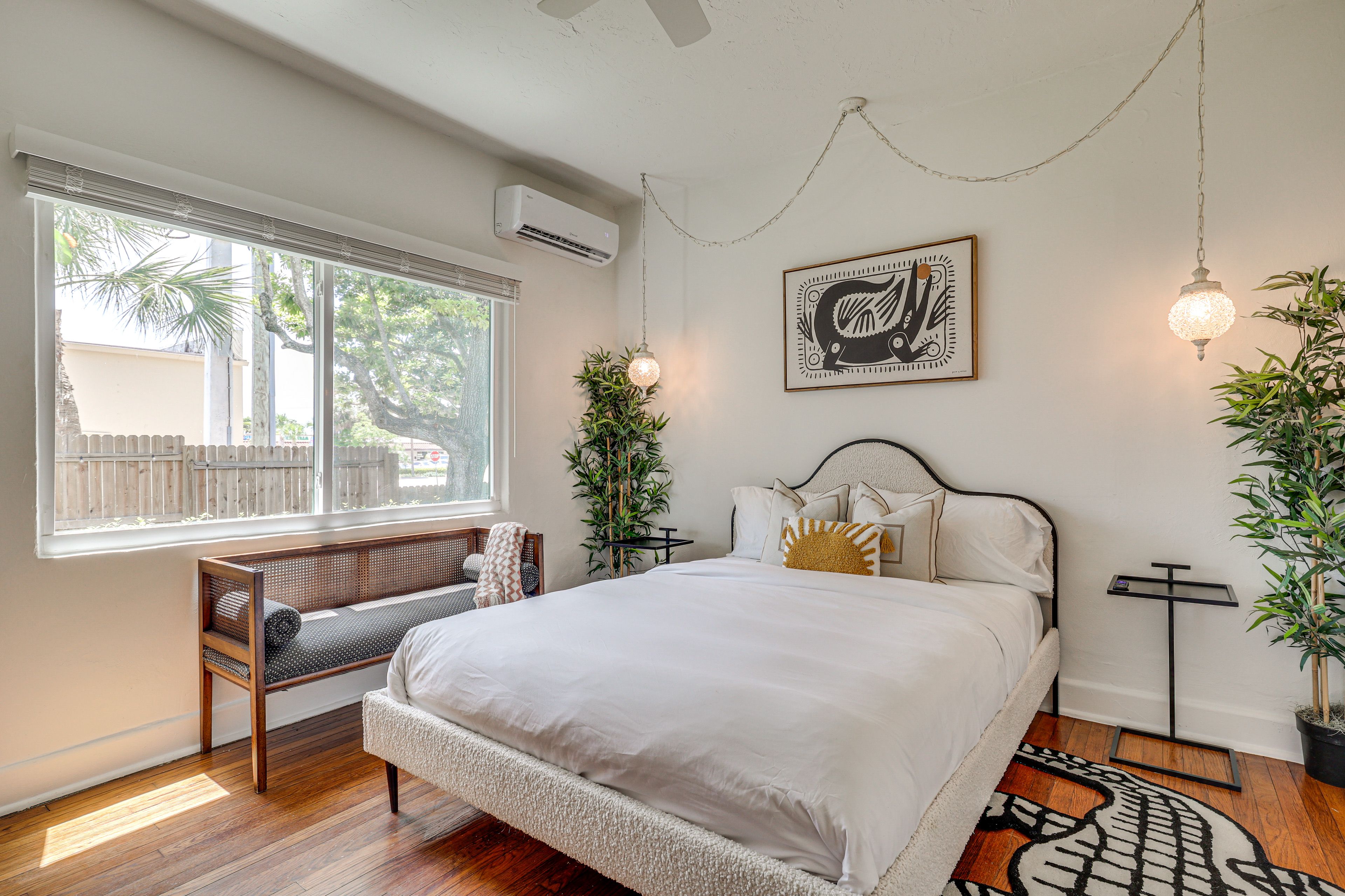 Bedroom 2 | Queen Bed | Smart TV