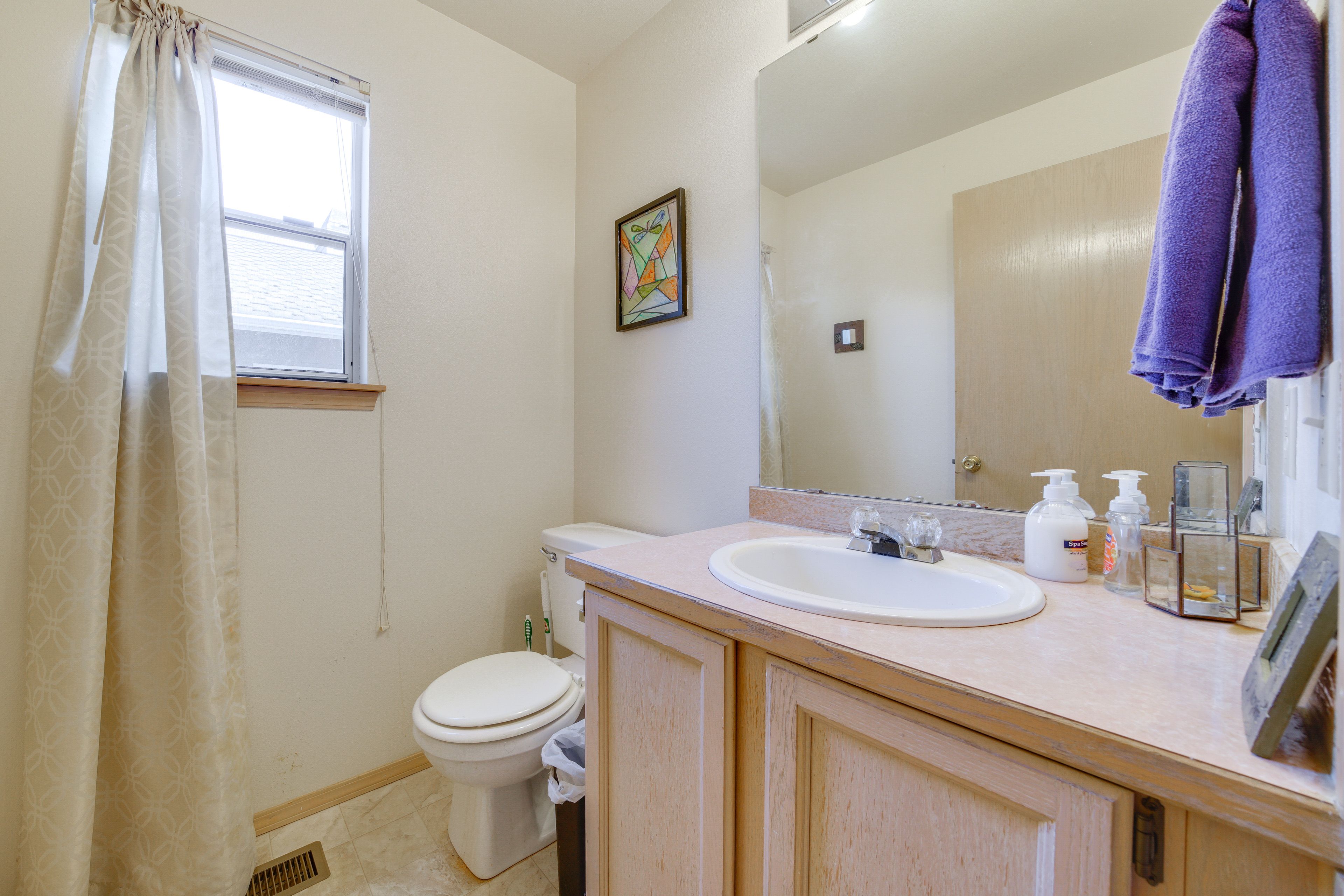 Bathroom | Separate Shower | 1st Floor