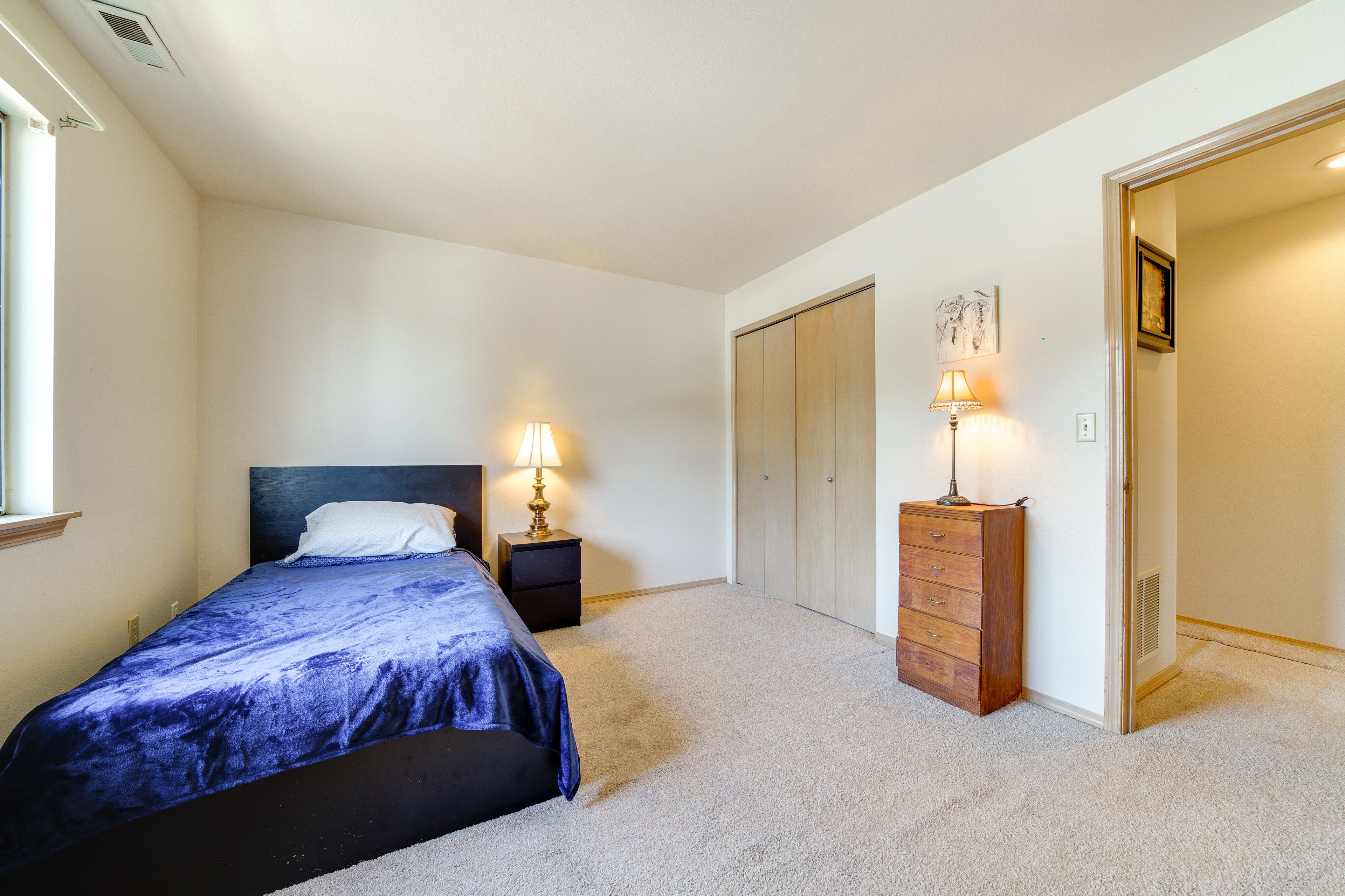 Bedroom 3 | Twin Bed | 2nd Floor