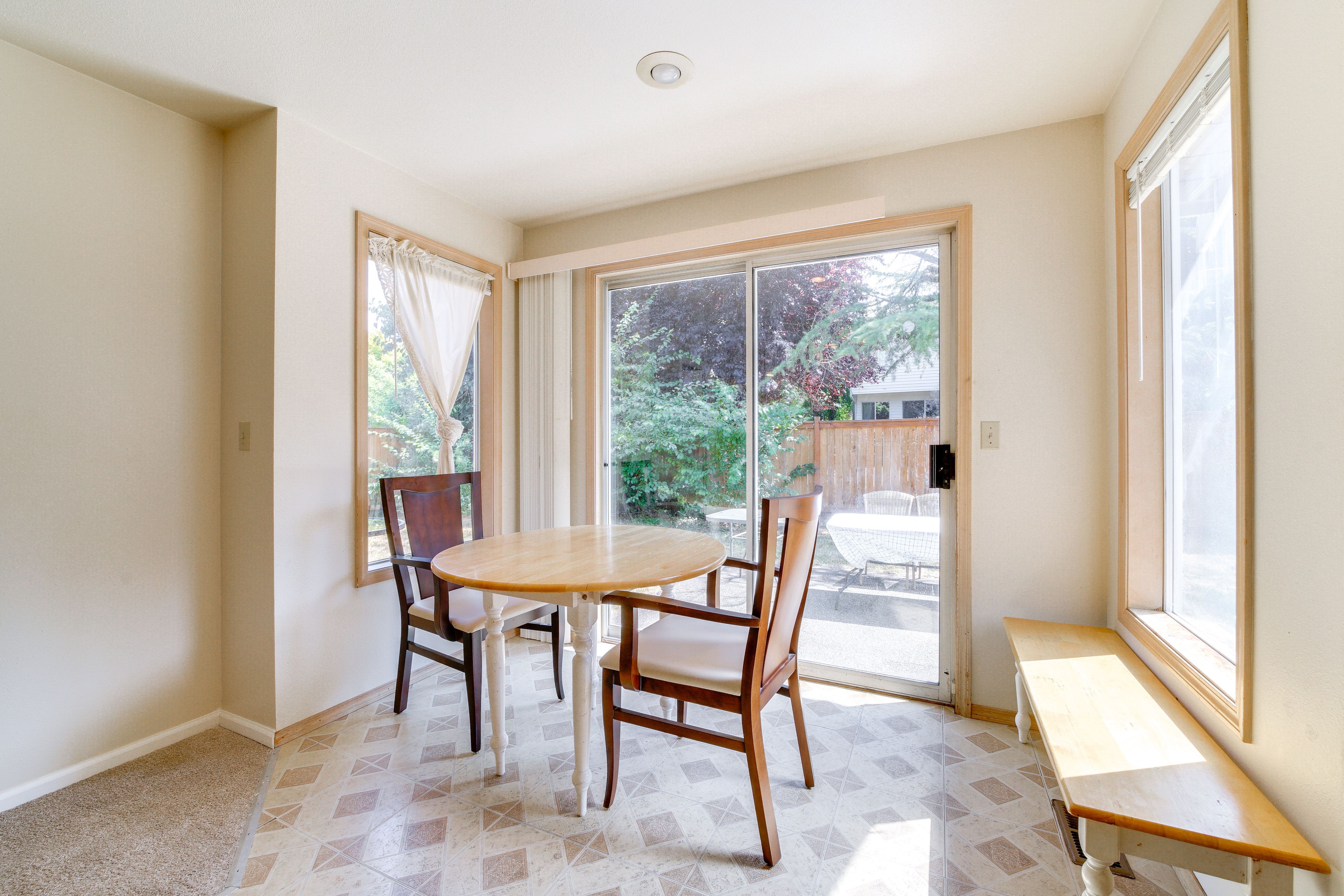 Breakfast Nook | 1st Floor