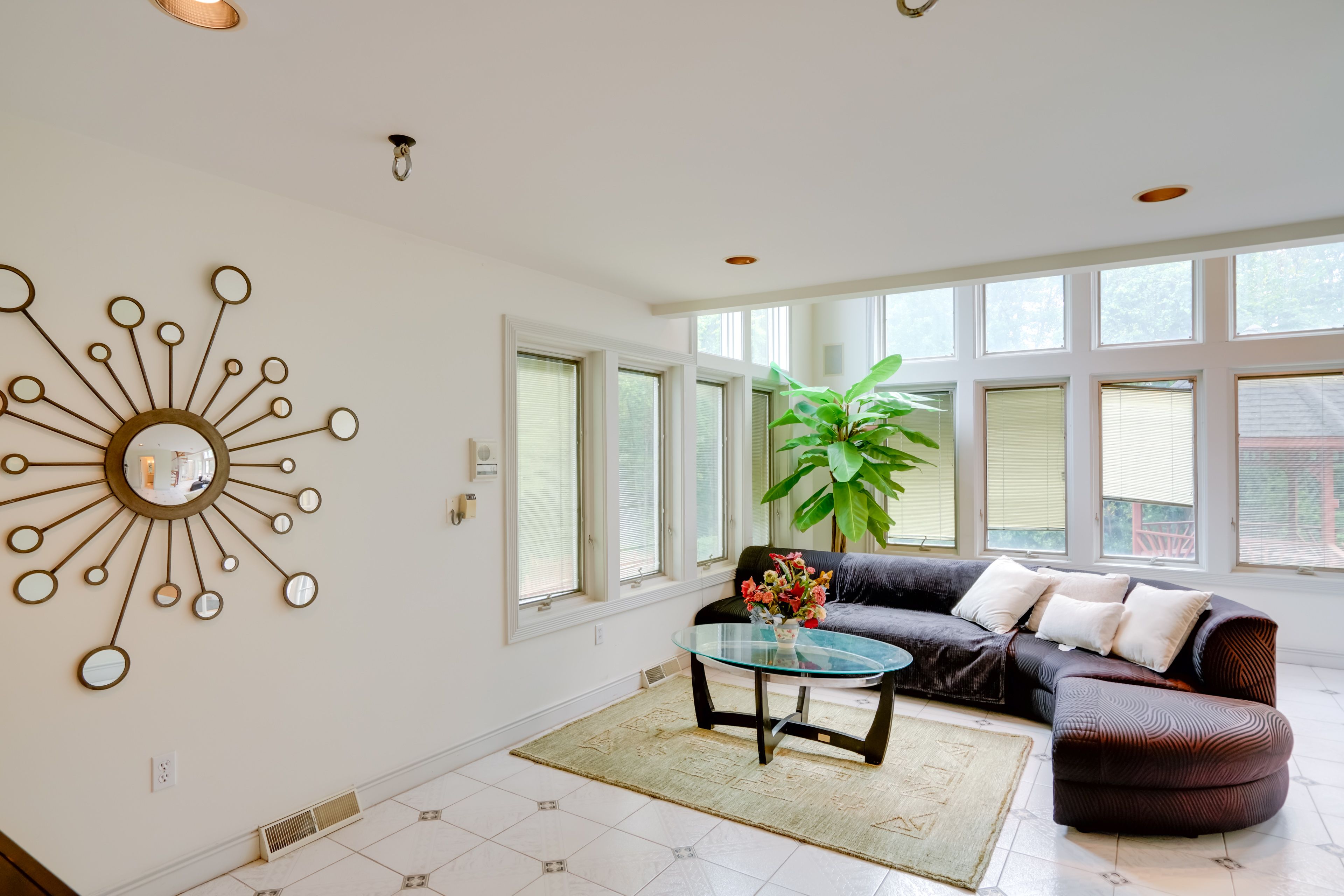 Living Area | Smart TV | 2nd Floor