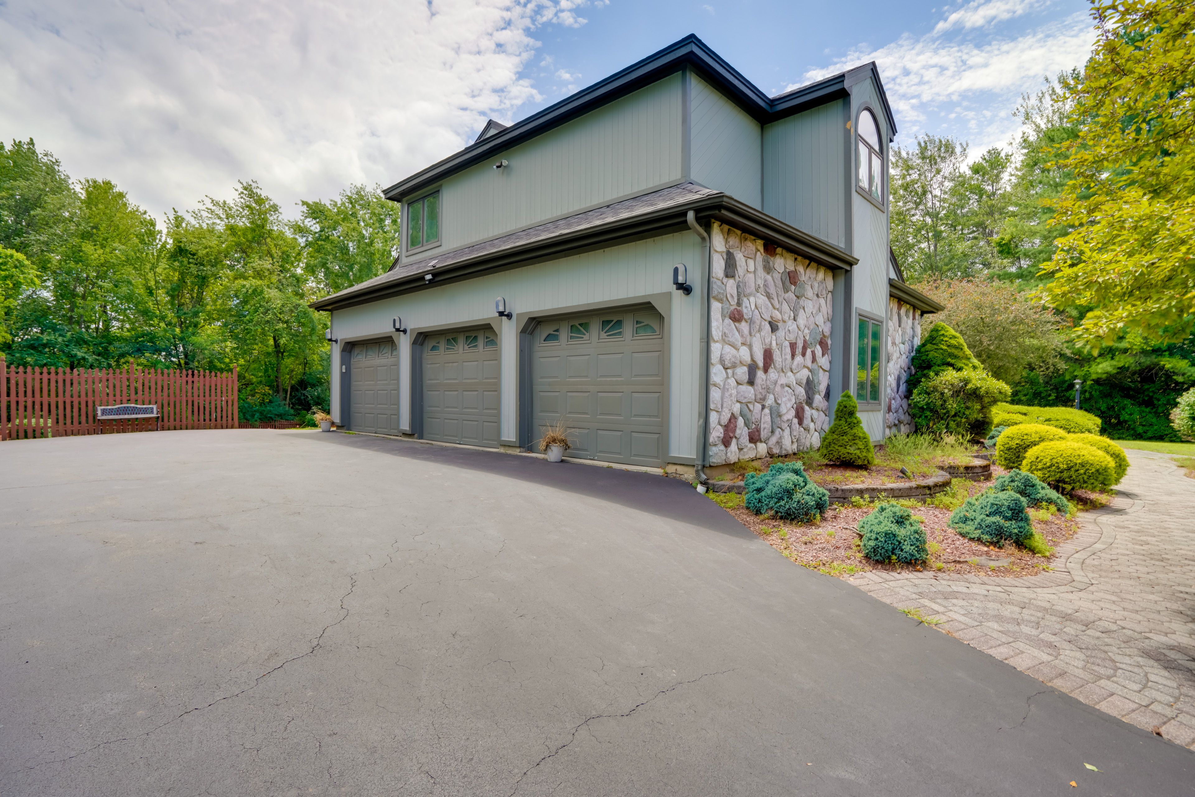 Parking | Driveway (4 Vehicles) | Street Parking Nearby