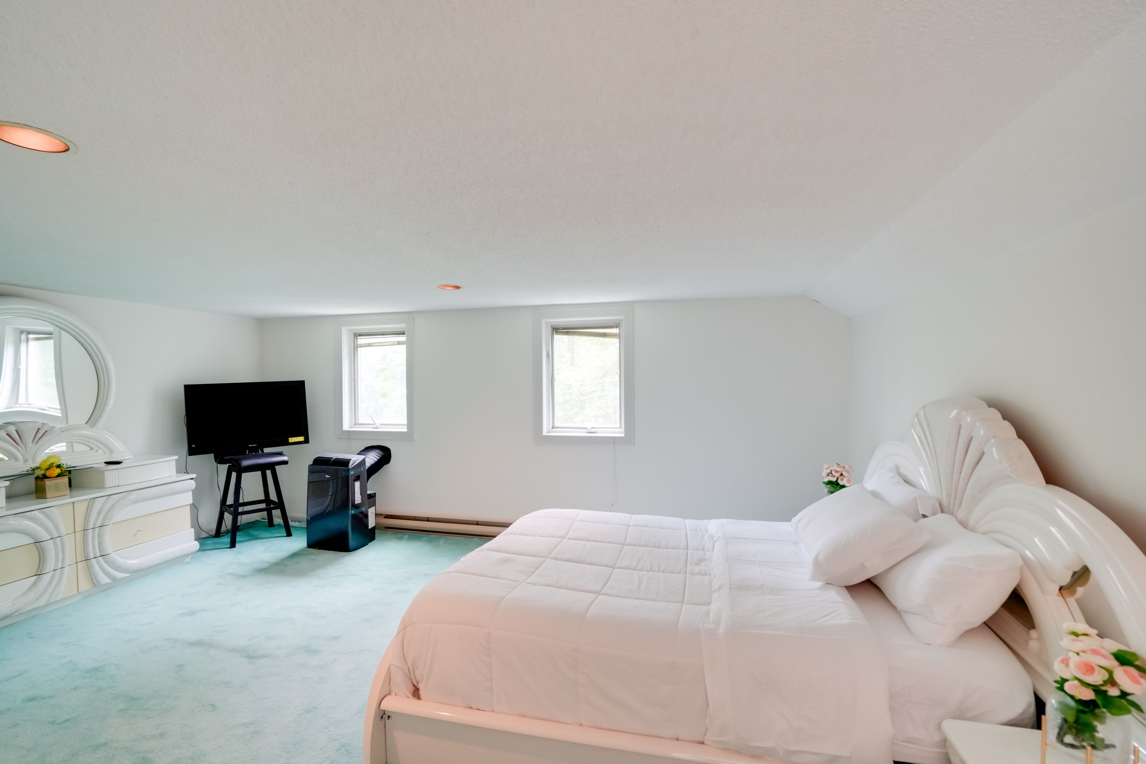 Bedroom 4 | Queen Bed | 3rd Floor