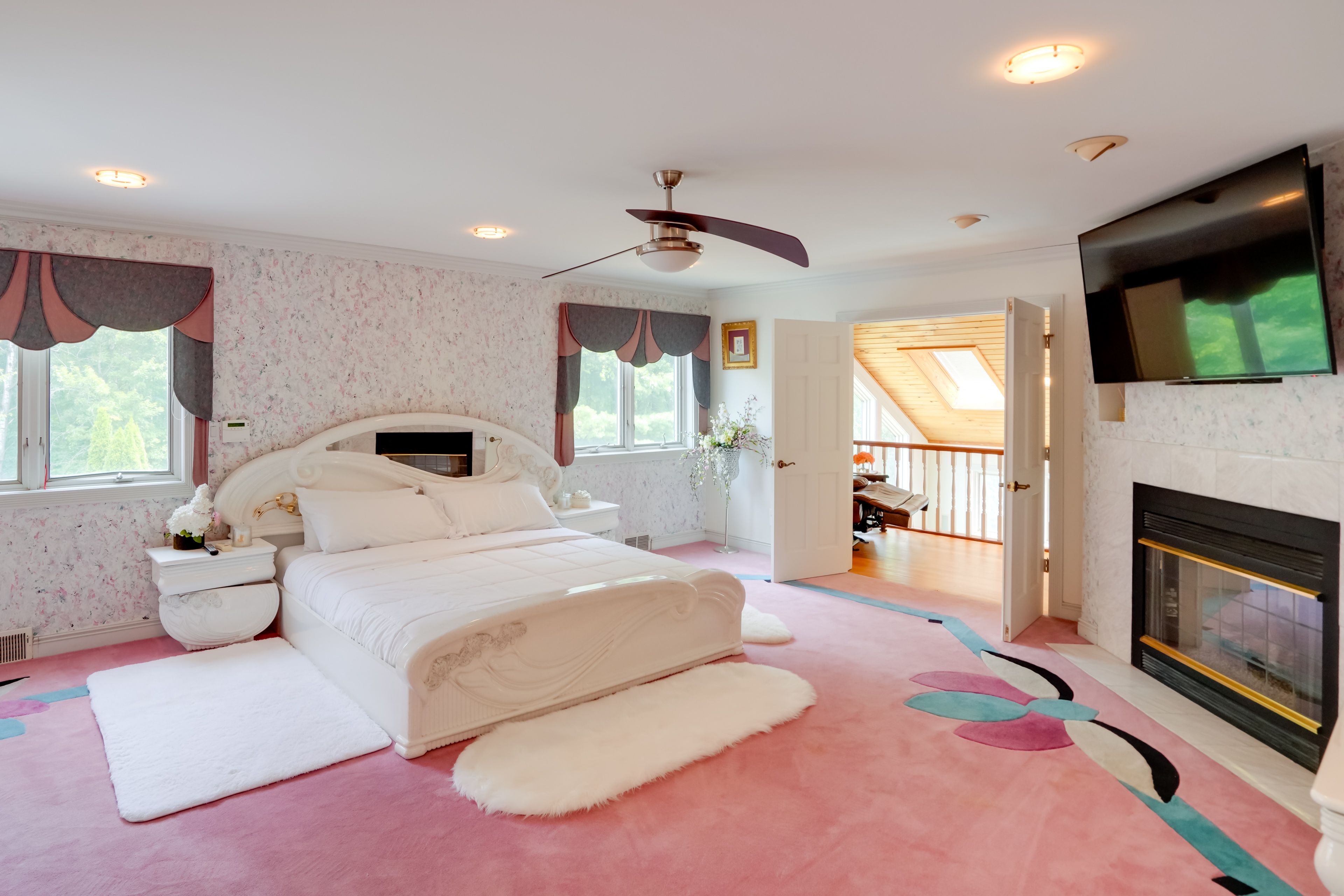 Bedroom 1 | King Bed | 4th Floor