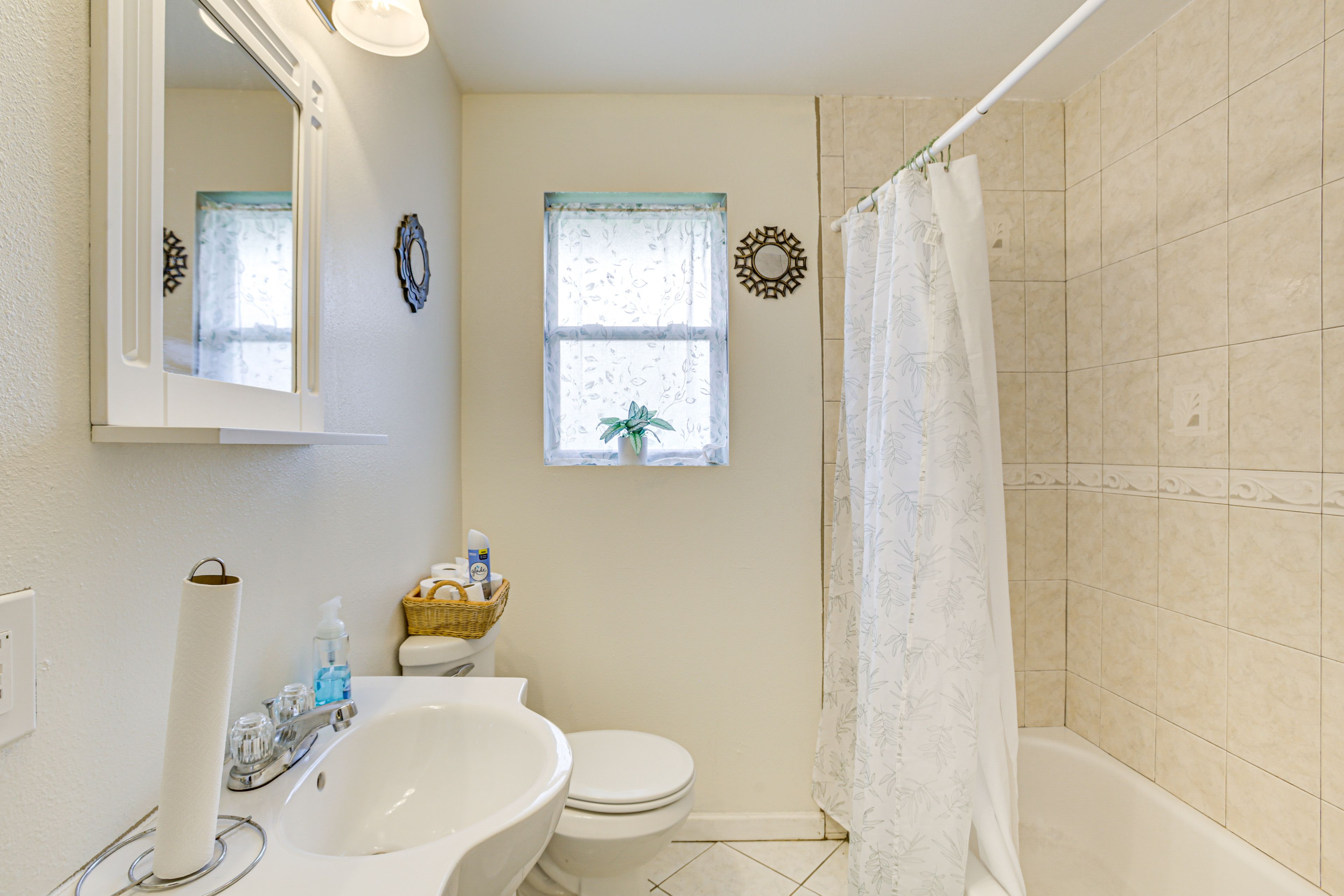 Full Bathroom