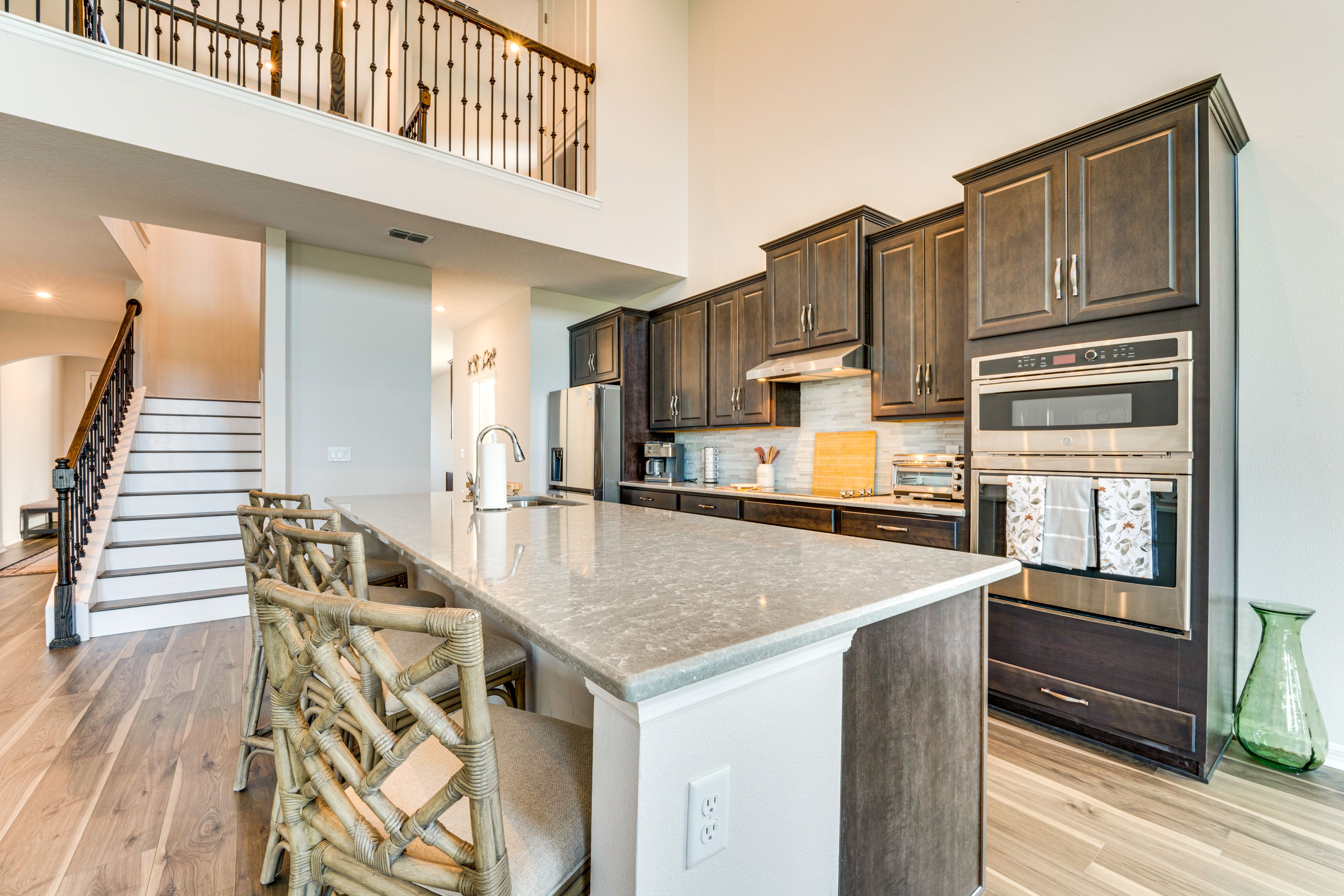 Kitchen | Cooking Basics | Breakfast Bar | 1st Floor