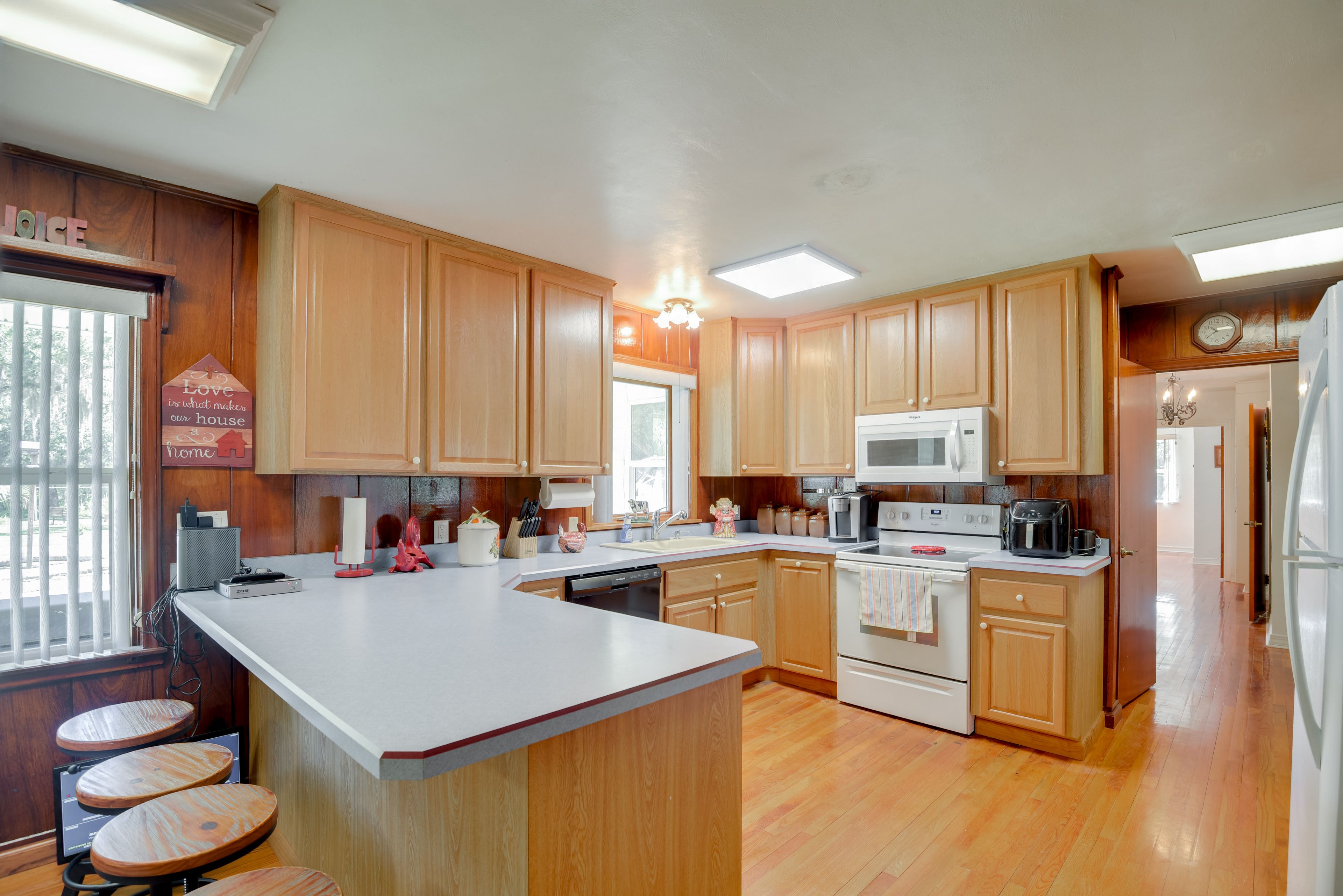 Kitchen 2 | Dishwasher | Air Fryer