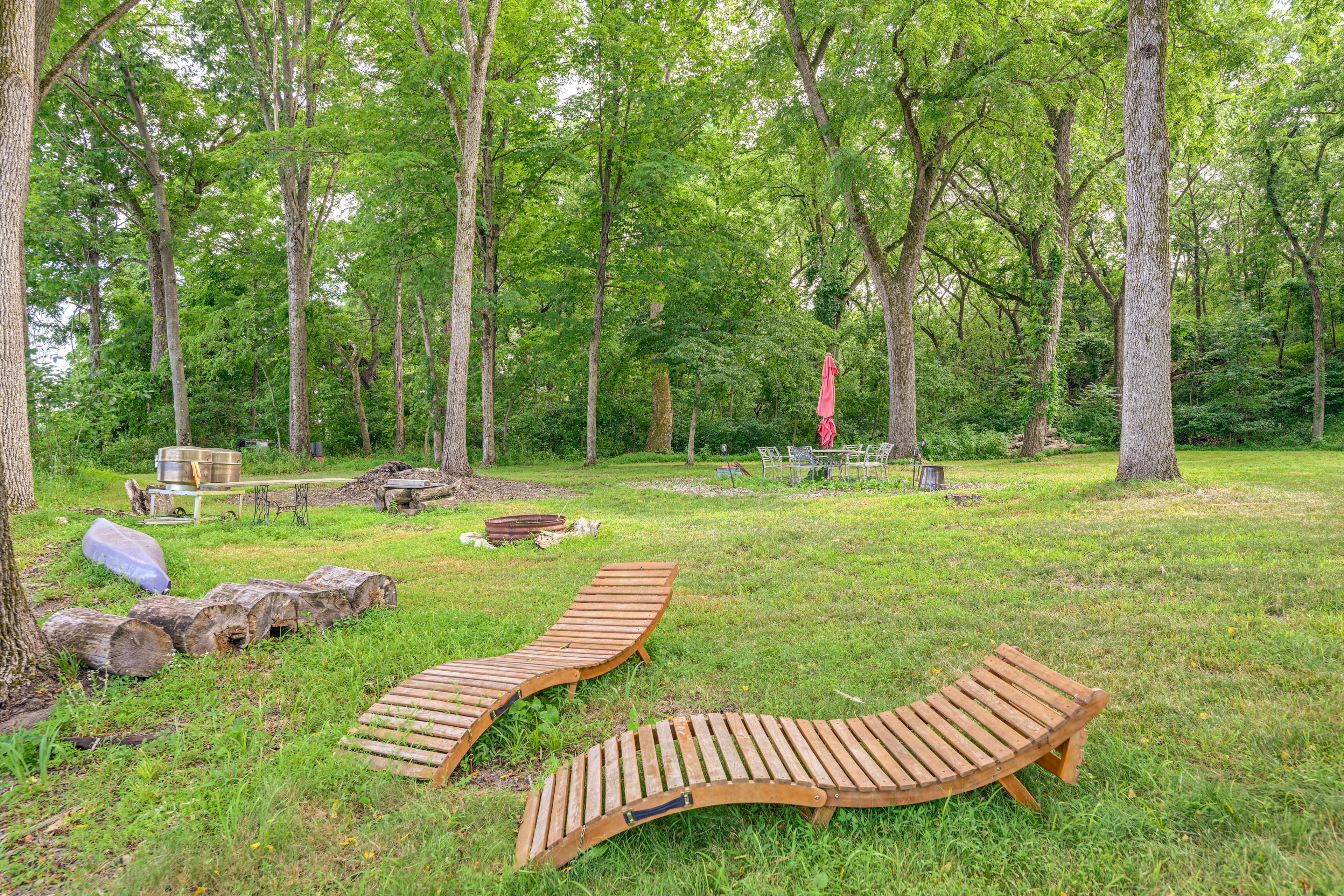 Backyard | 2 Fire Pits | Dining Area