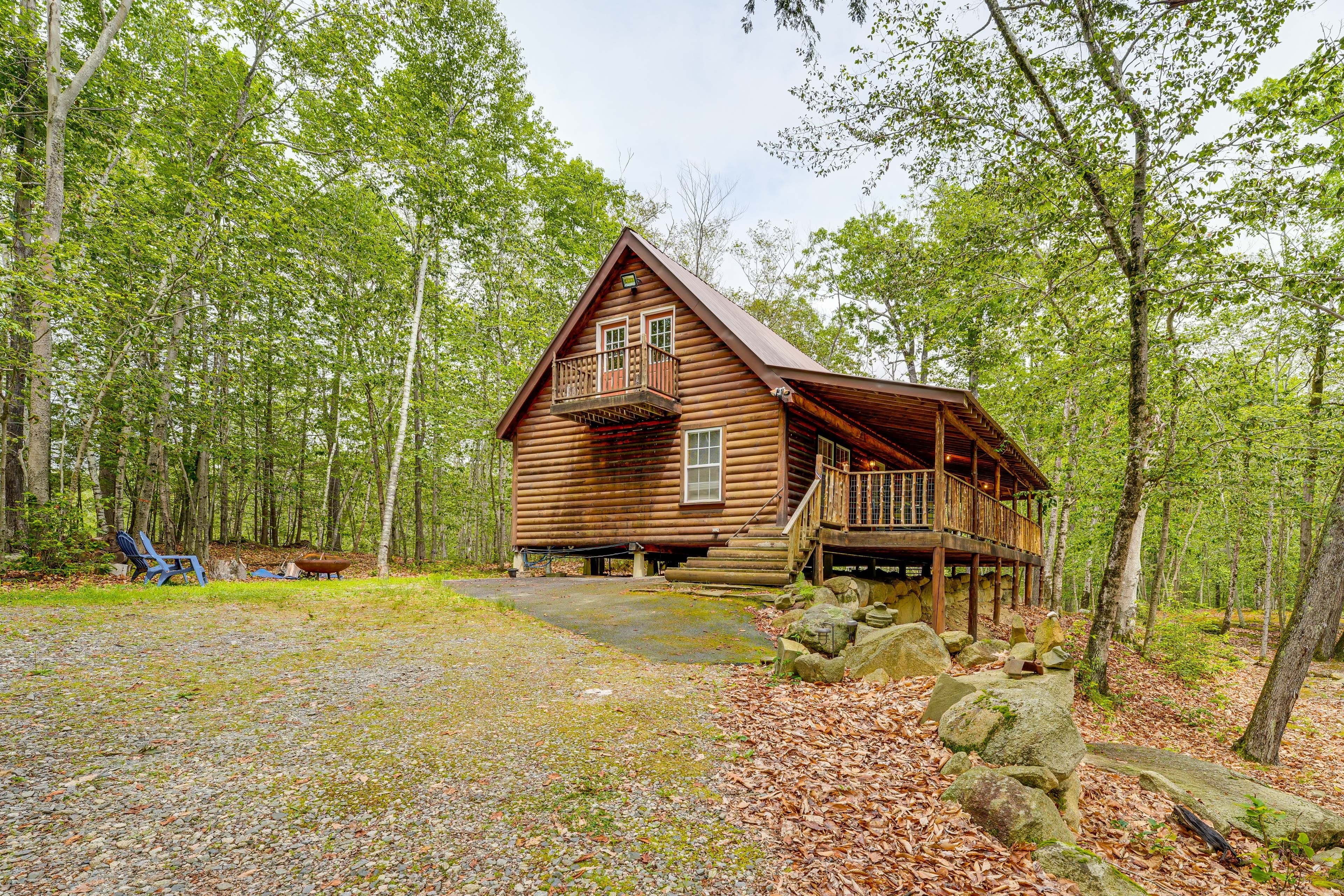 Parking | Driveway (3 Vehicles) | Trailer Parking