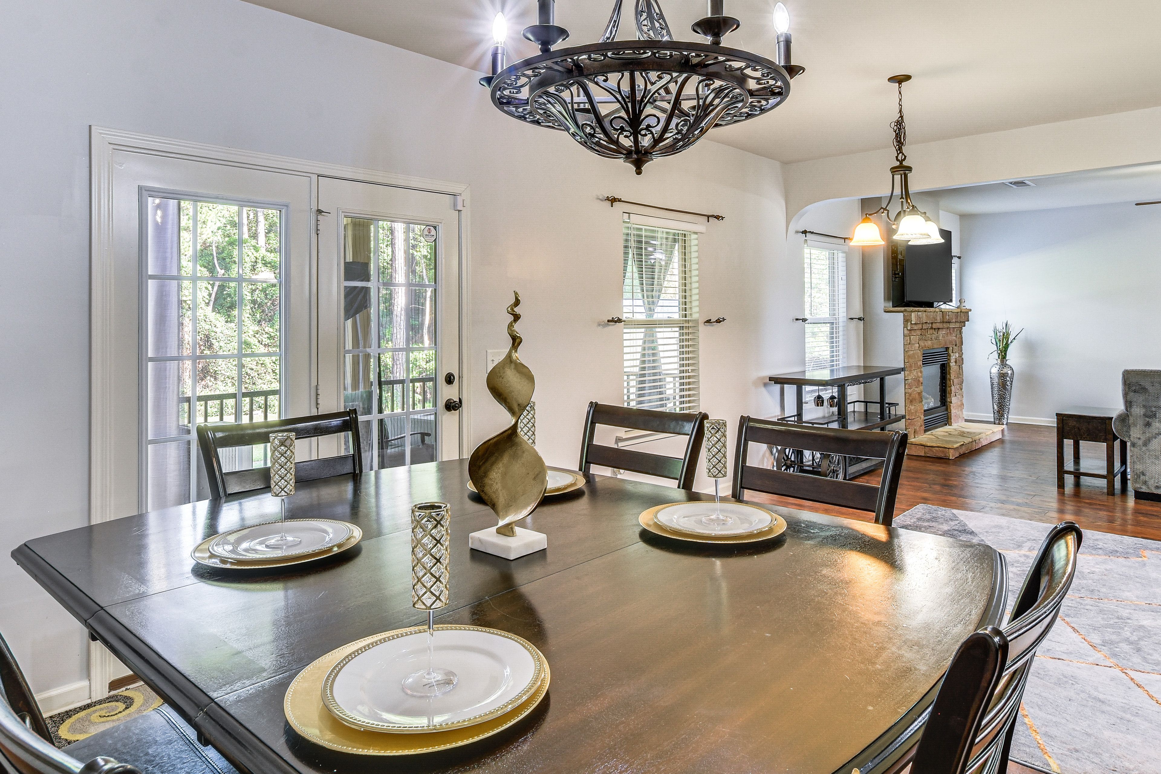 Dining Area | 1st Floor