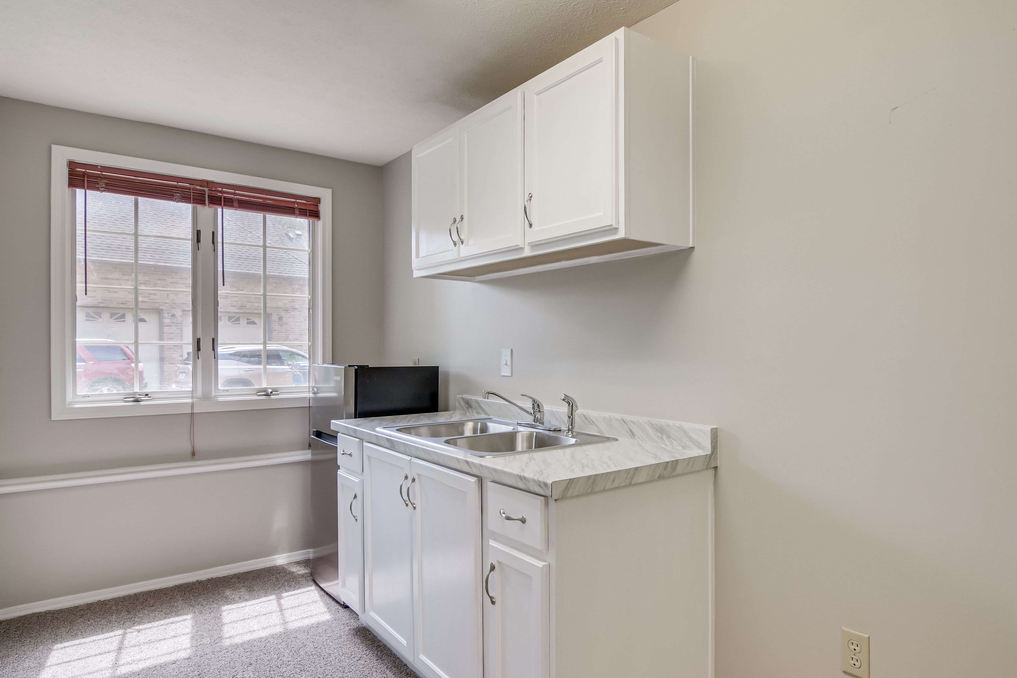 Kitchenette | Hot Plate | Microwave | Air Fryer