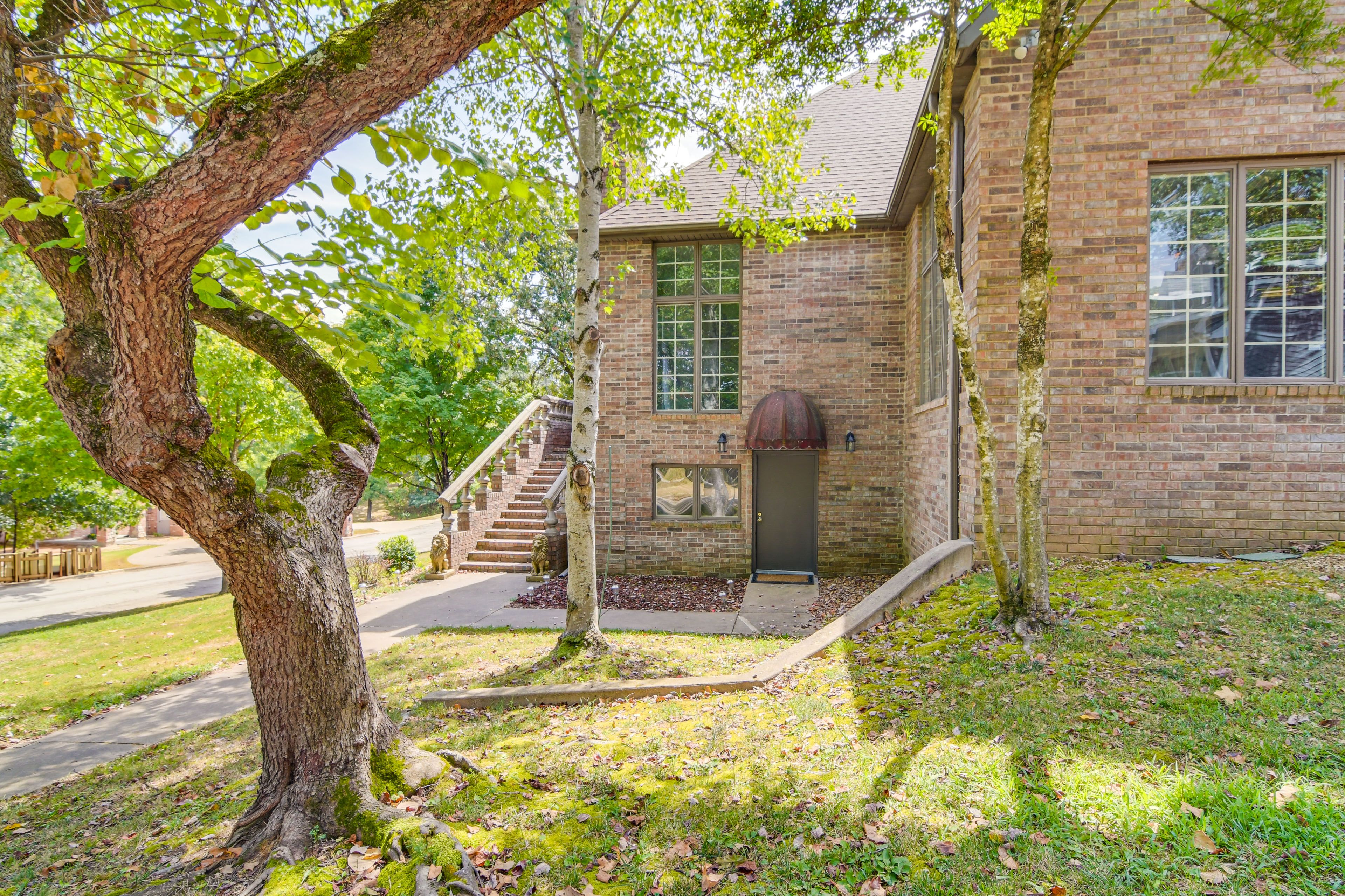 Studio Entrance | Single-Story Unit
