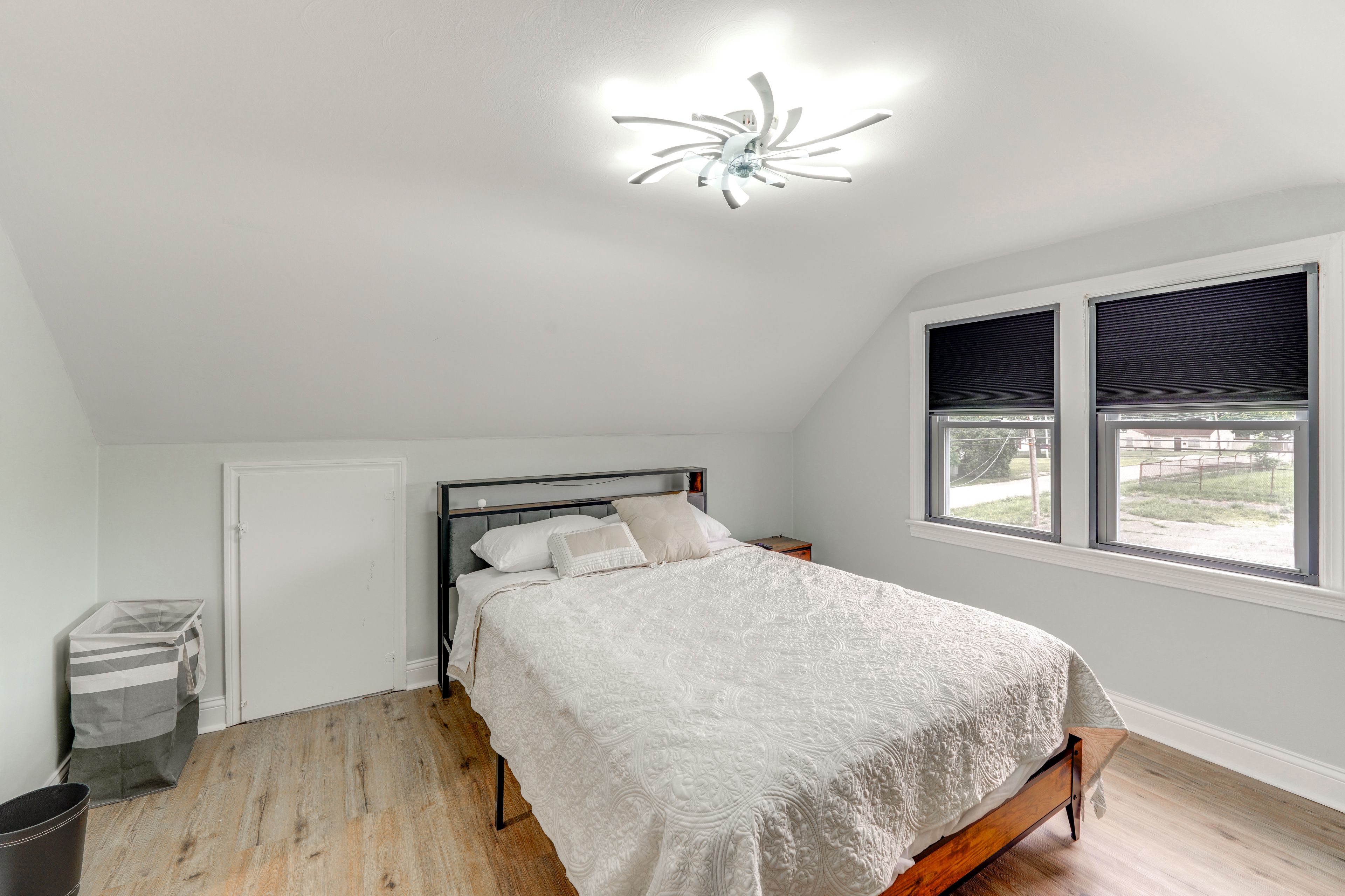 Bedroom 3 | 2nd Floor | Queen Bed | Flat-Screen TV