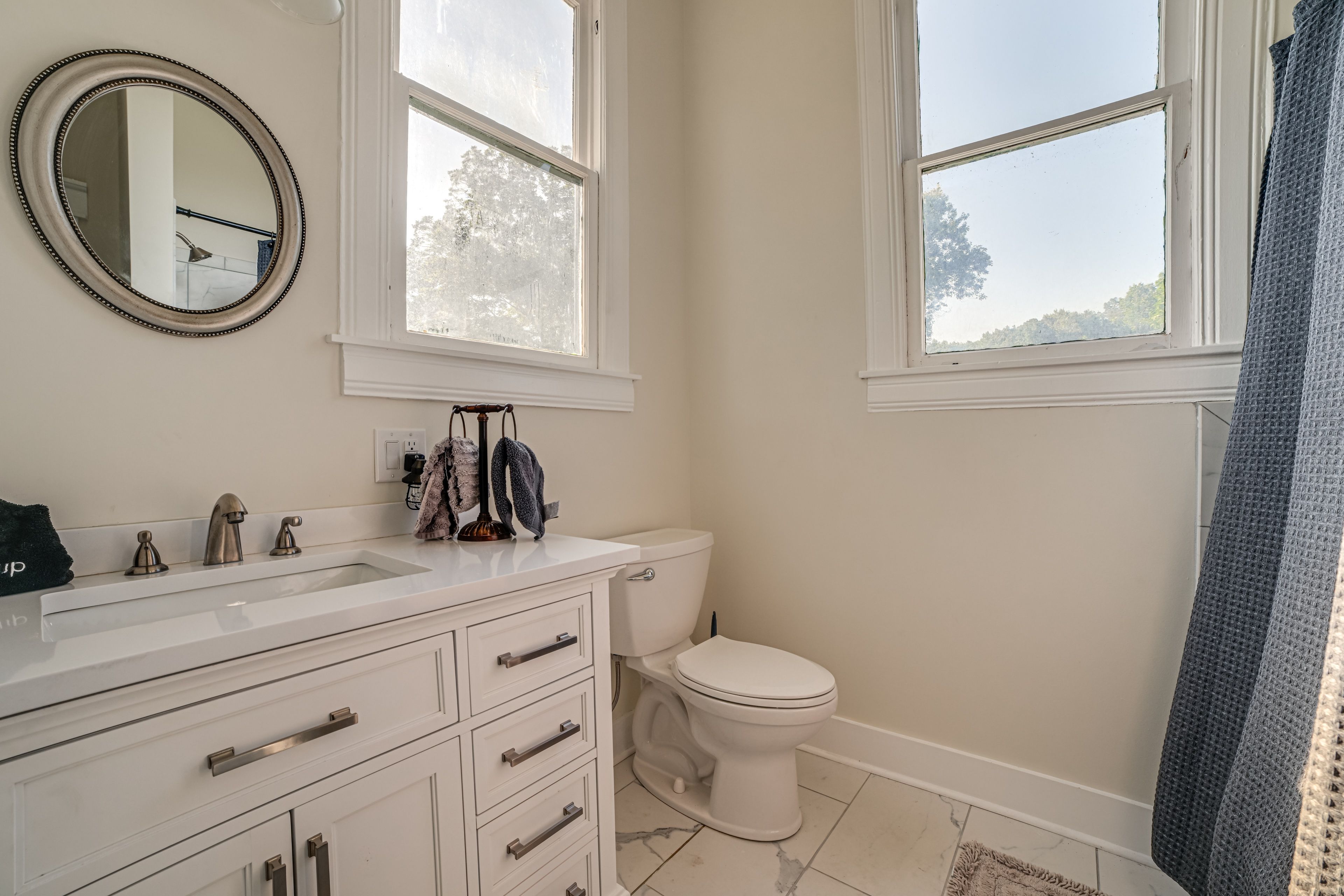 En=Suite Bathroom | 1st Floor | Towels Provided