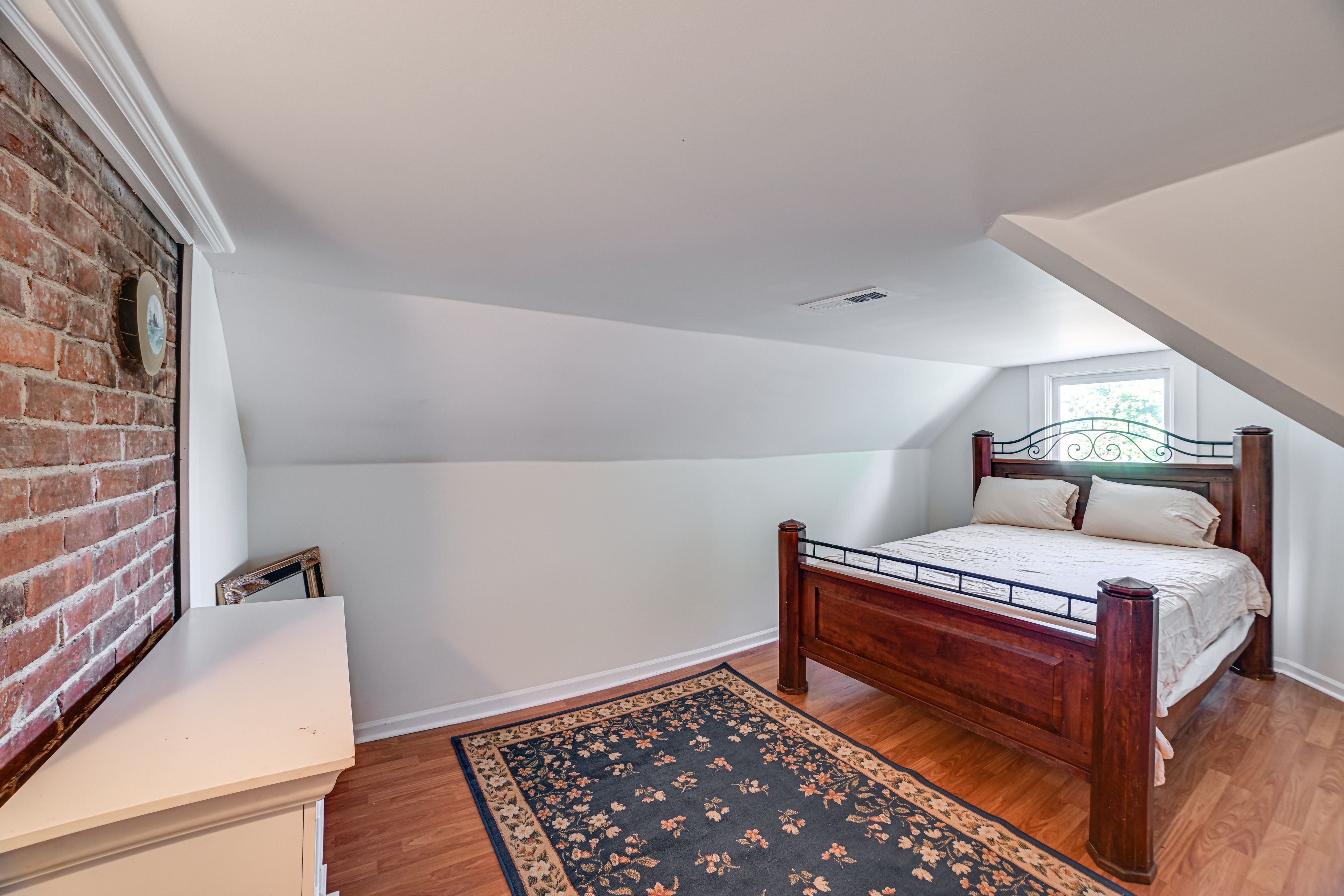 Bedroom 3 | 2nd Floor | Queen Bed