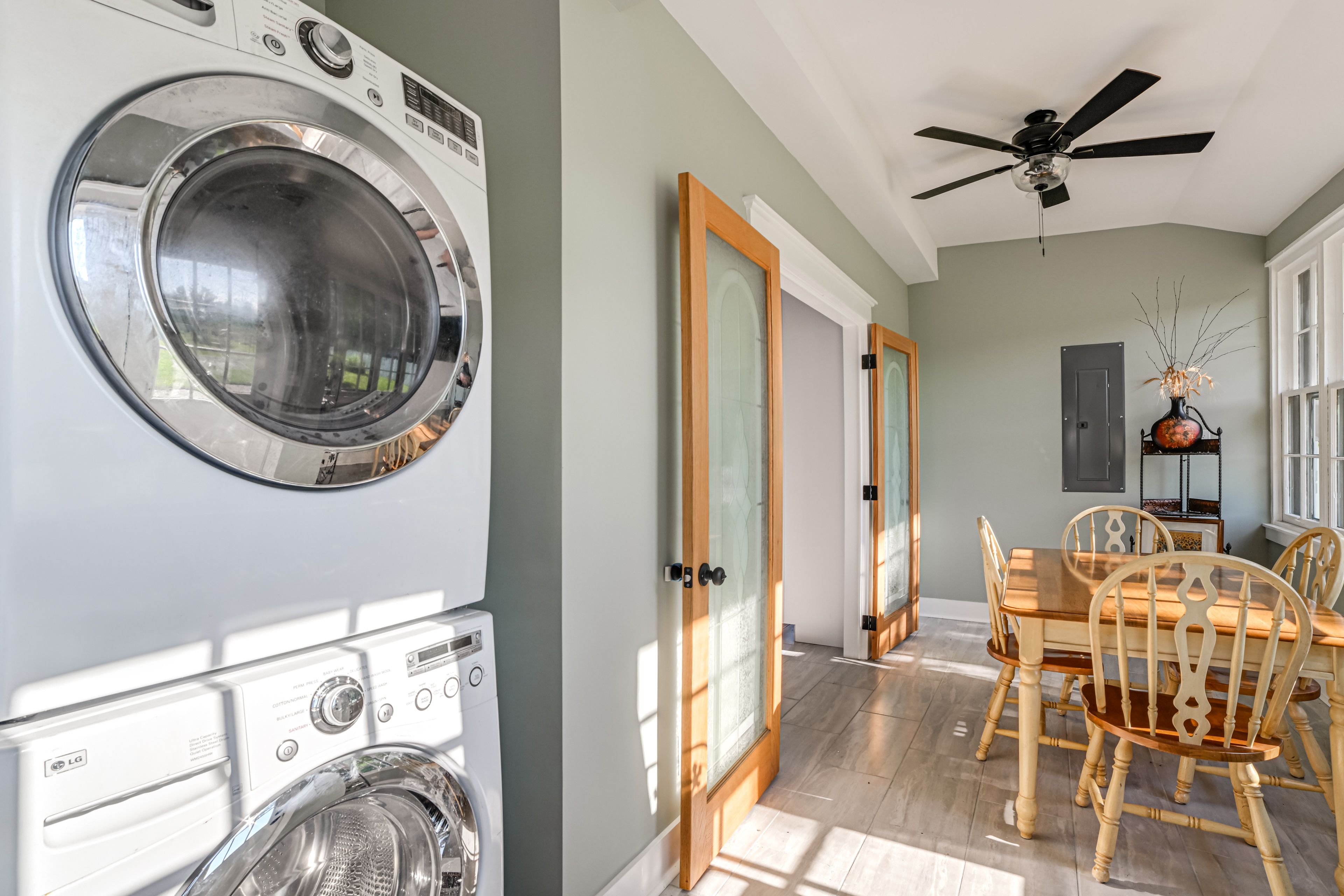 Dining Nook | 1st Floor | Washer & Dryer