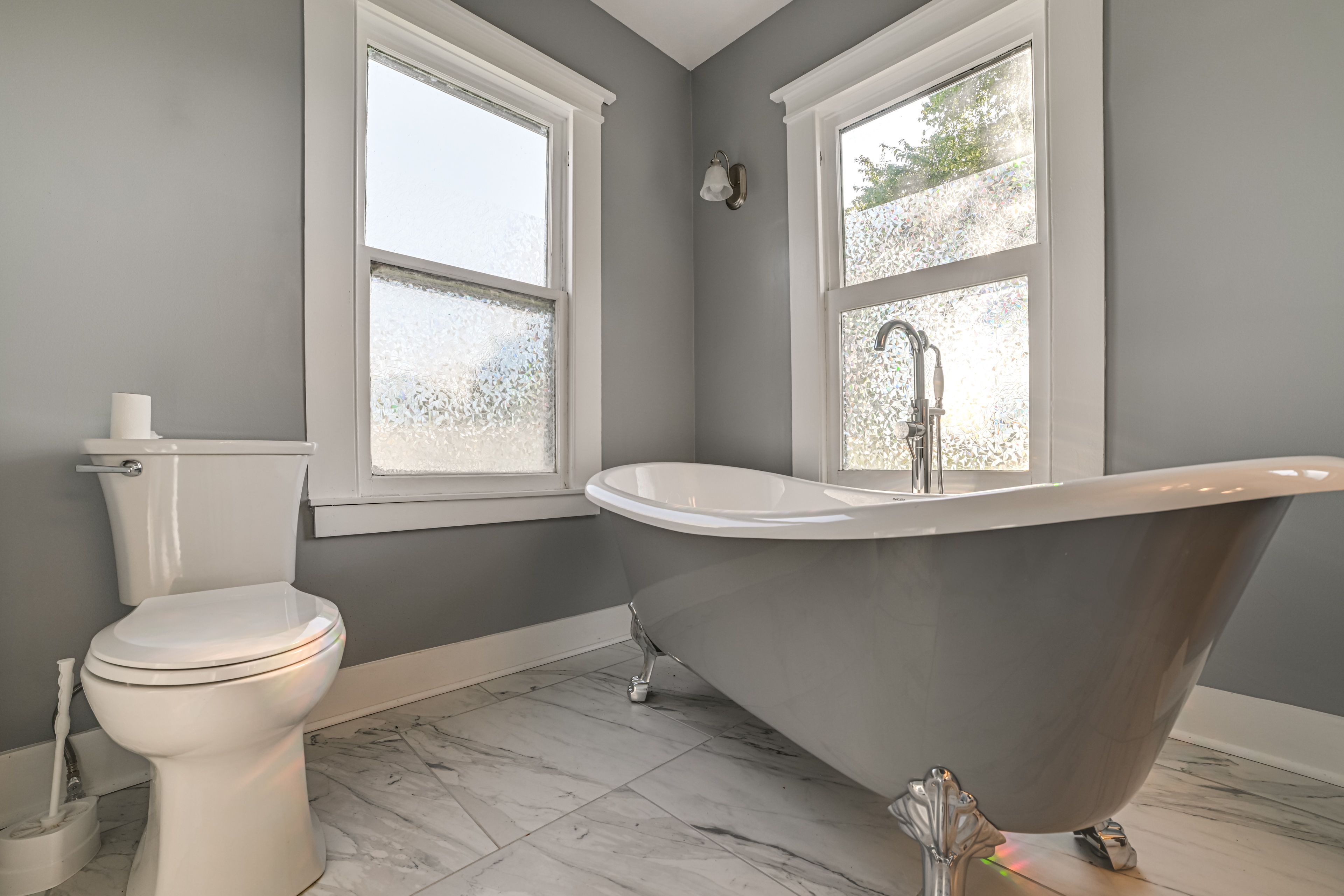 Full Bathroom | 2nd Floor