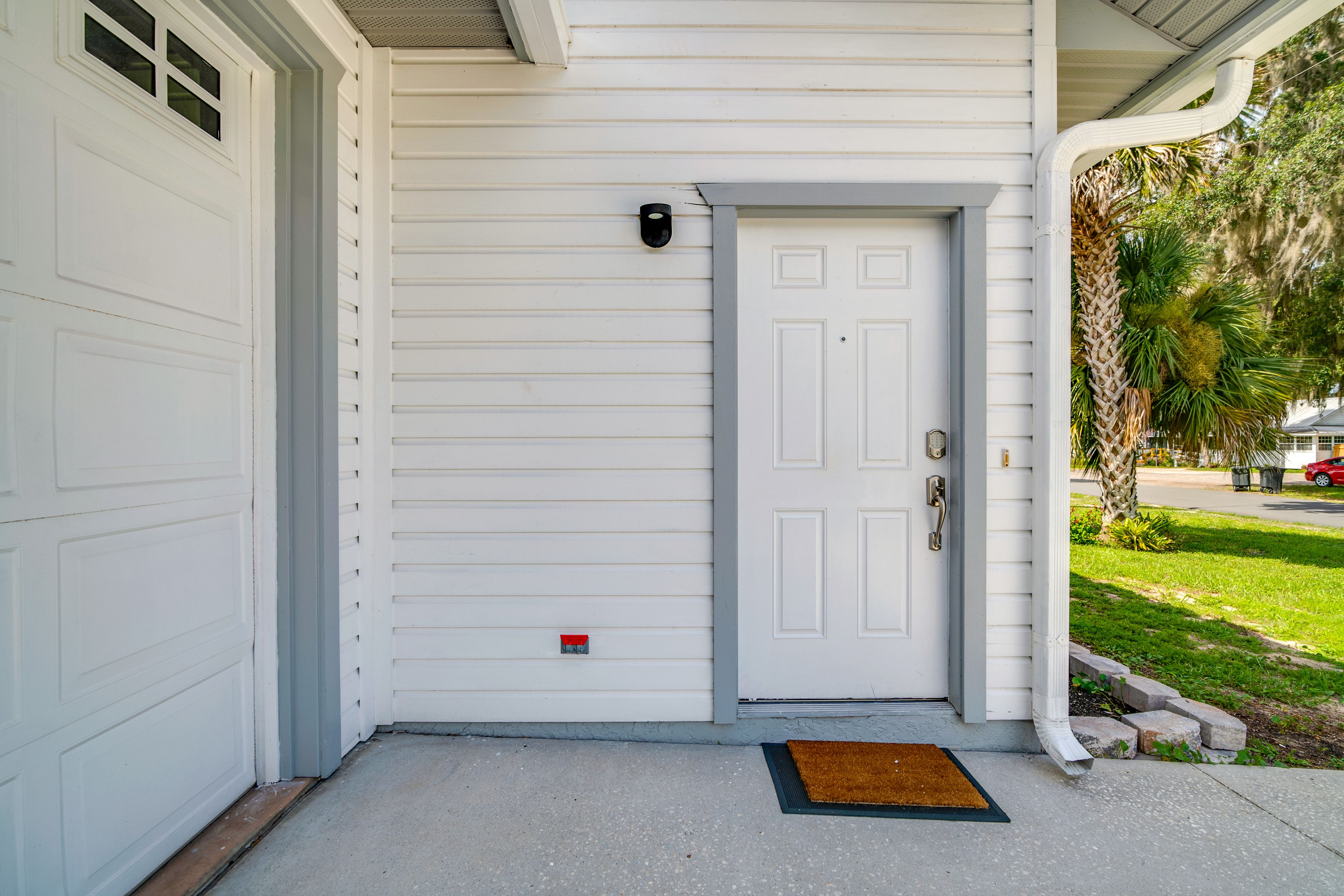 Exterior Entry