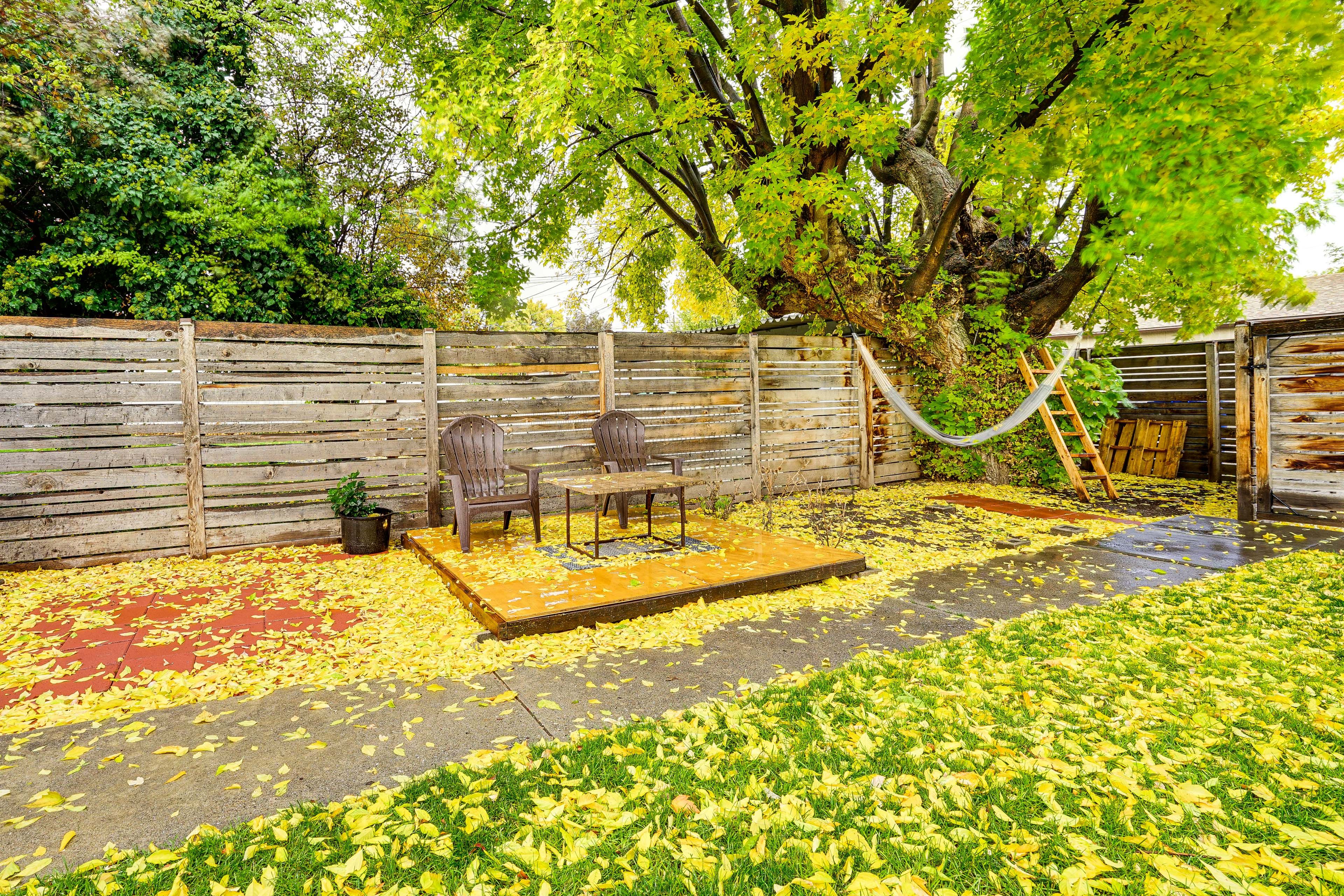 Shared Yard | Deck | Hammock | Single-Story Apartment | Lower-Level Unit