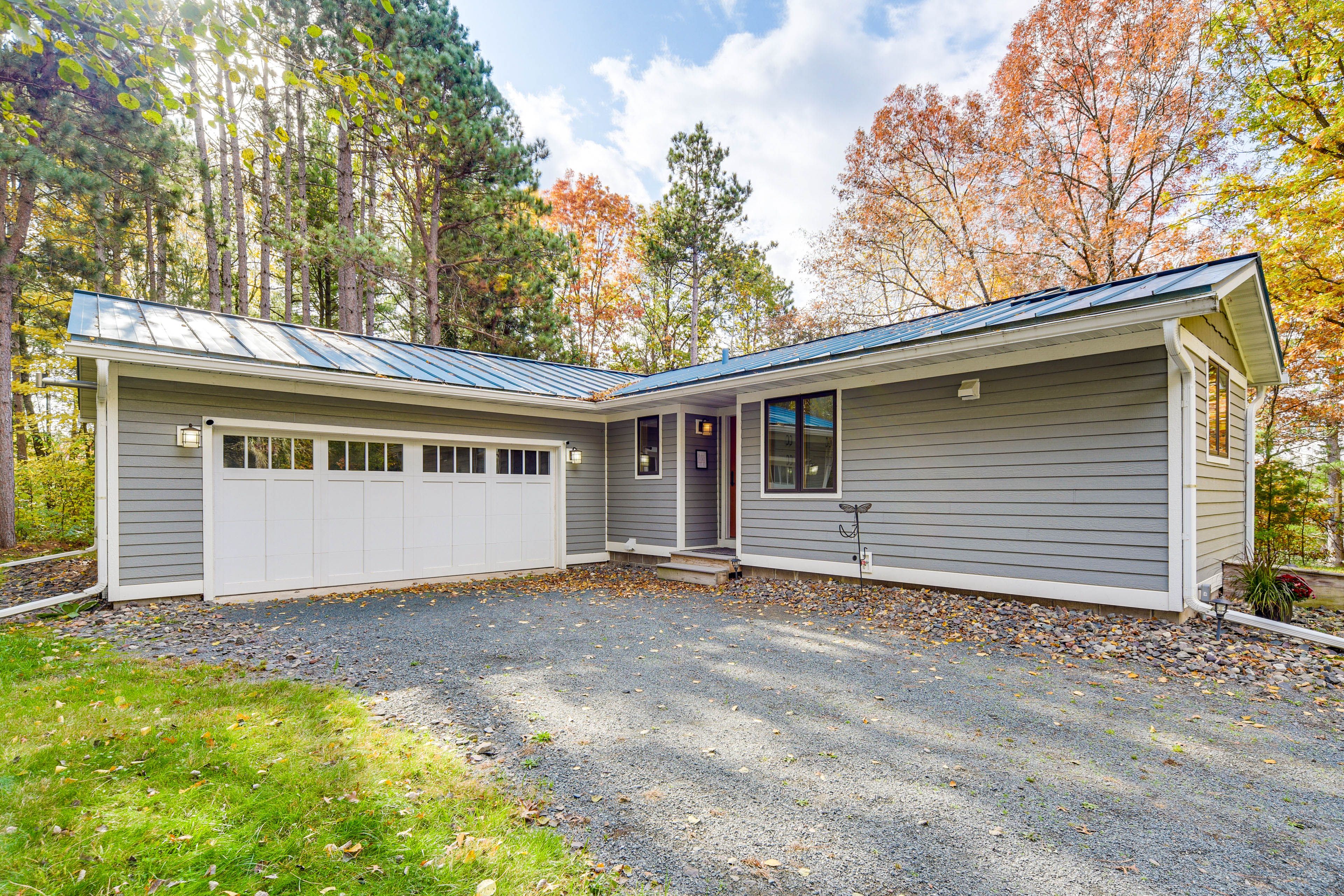 Parking | Garage (1 Vehicle) | Ample Driveway Parking