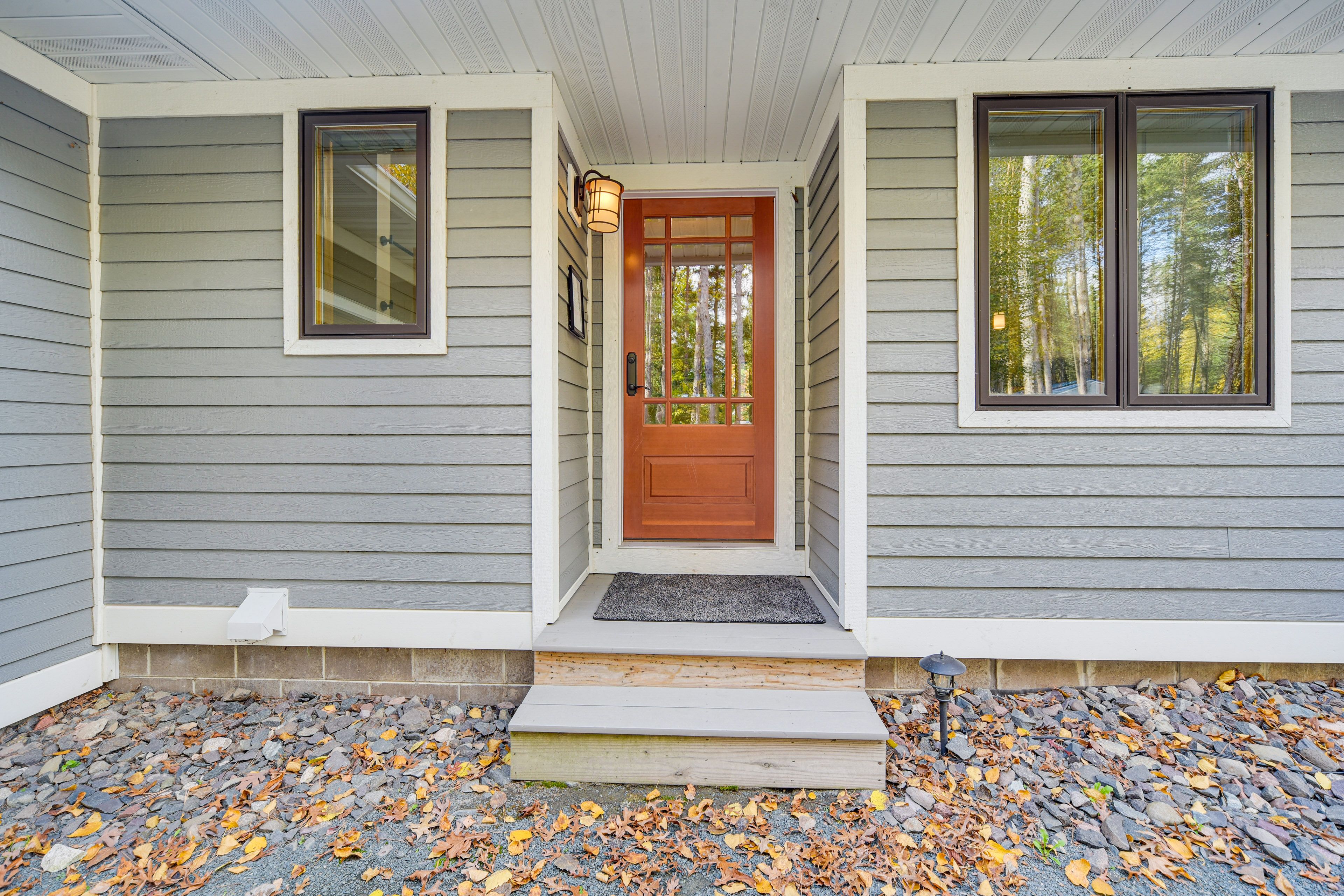 Cabin Exterior | Keyless Entry