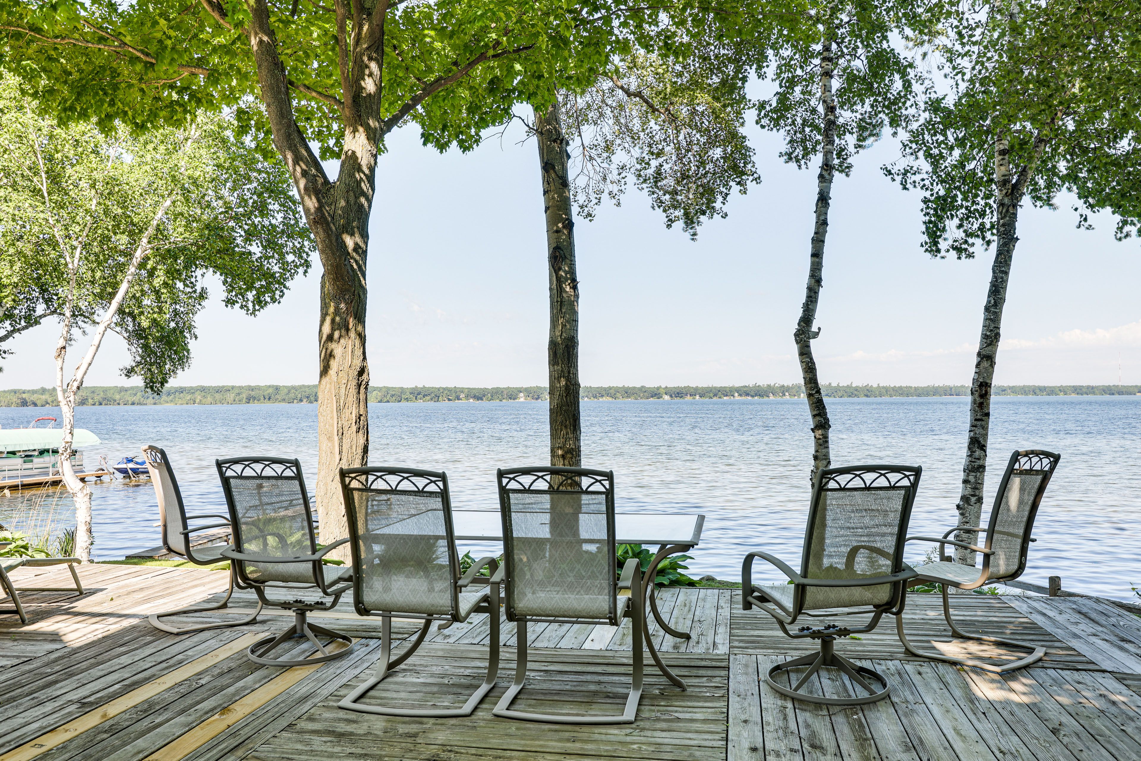 Deck w/ Outdoor Seating