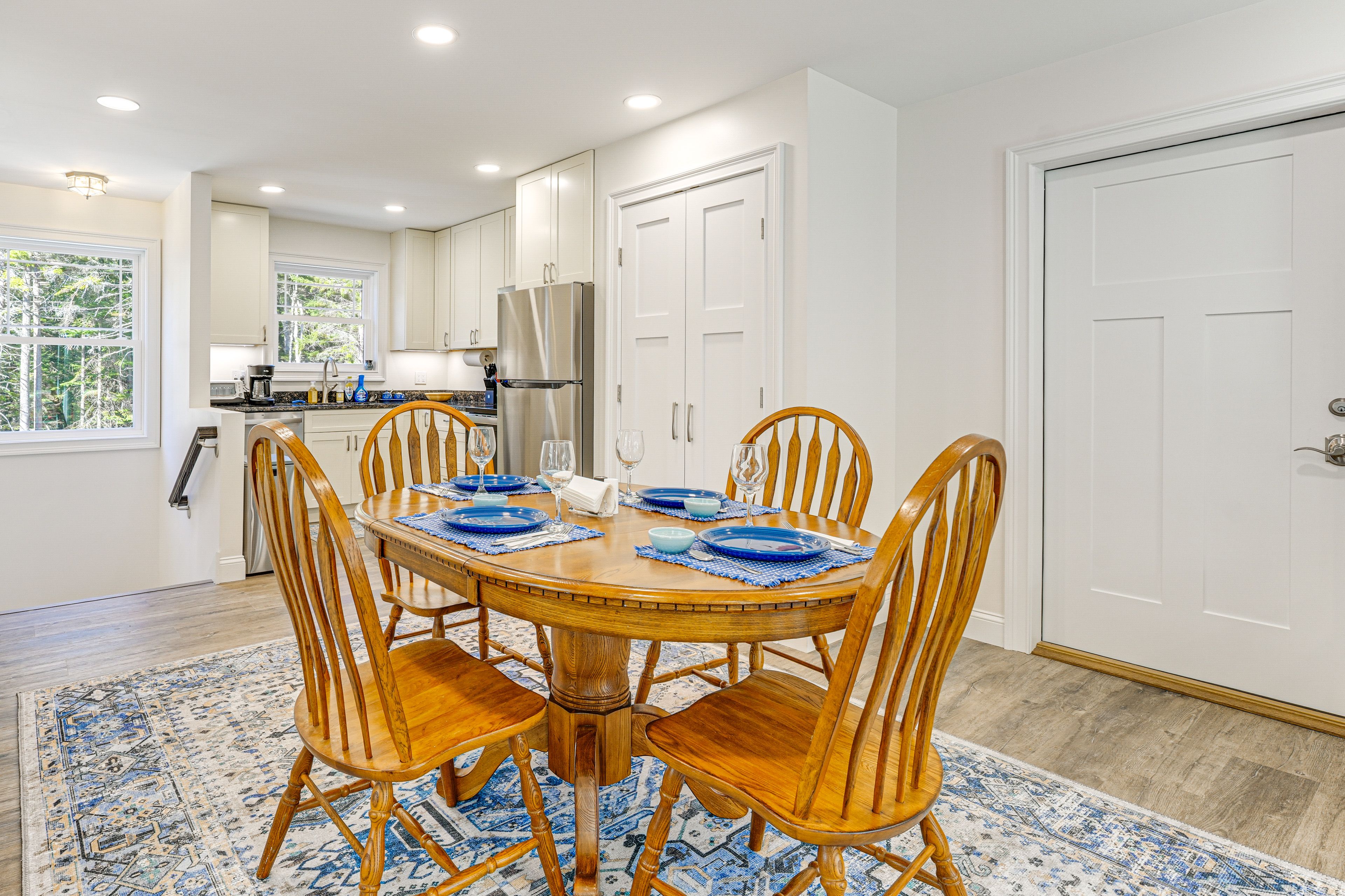 Dining Area | Dishware & Flatware