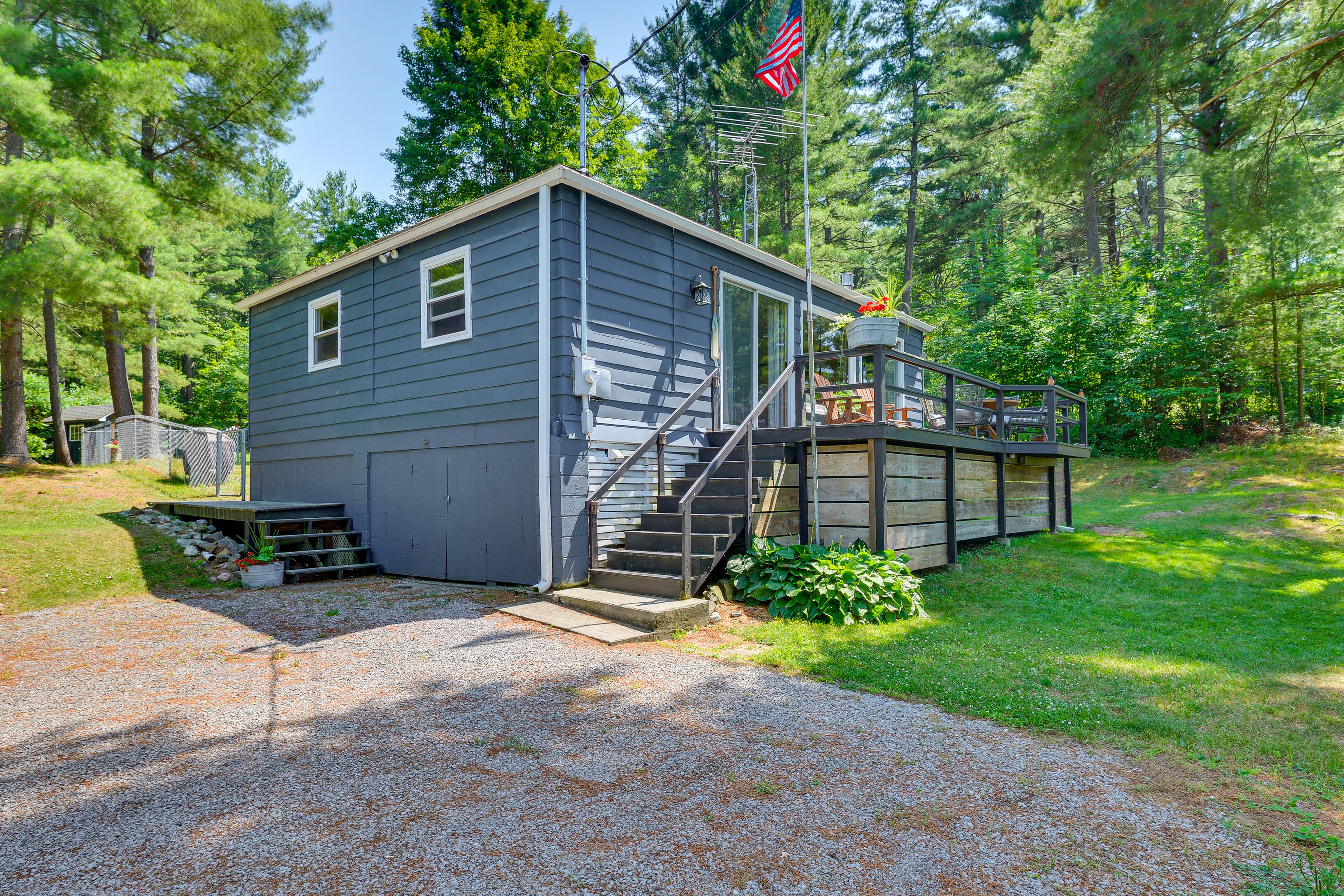 Exterior | Driveway (4 Vehicles) | Boat Trailers Allowed
