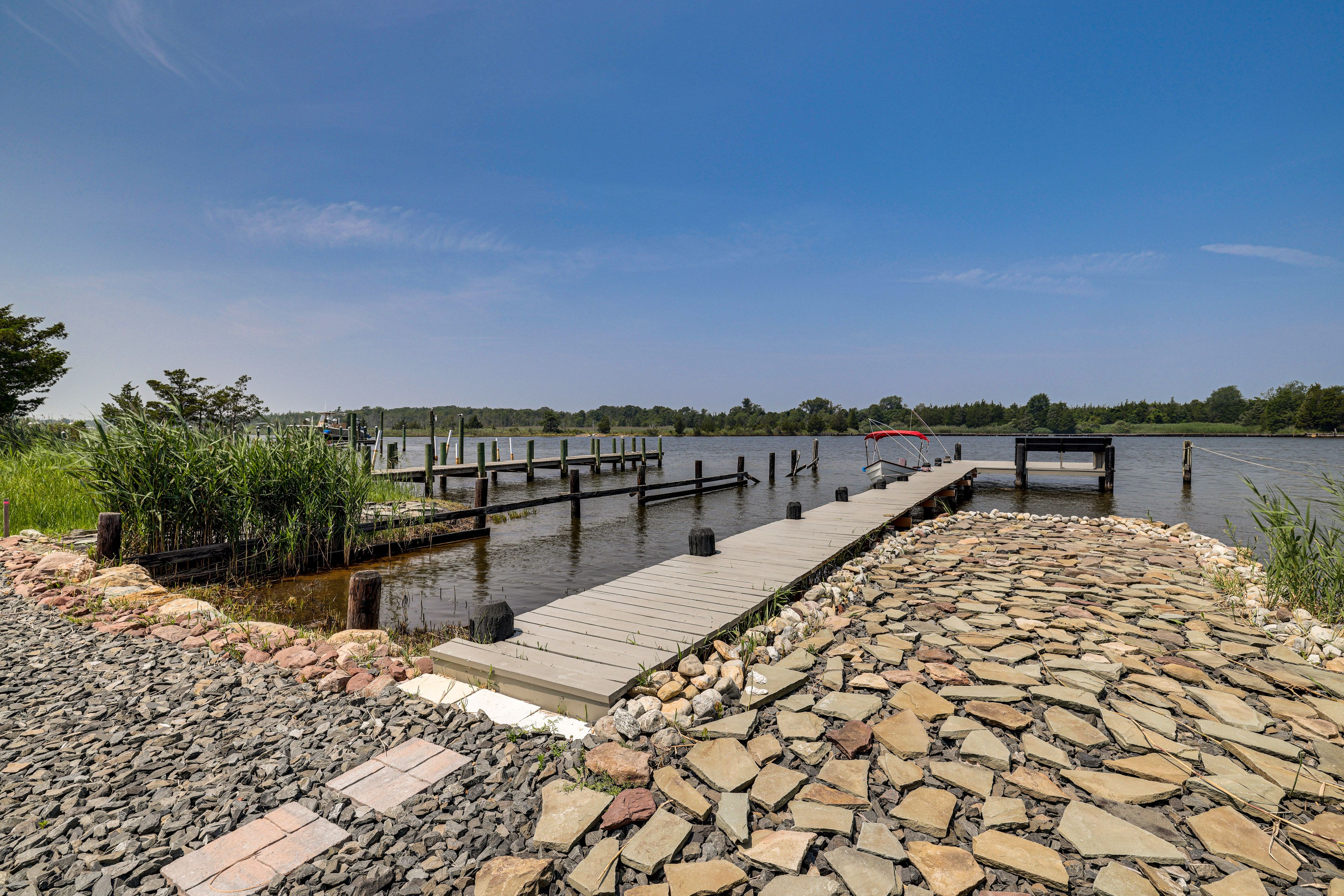 Private Dock | Barnegat Bay Access | Kayaks & Canoes Provided