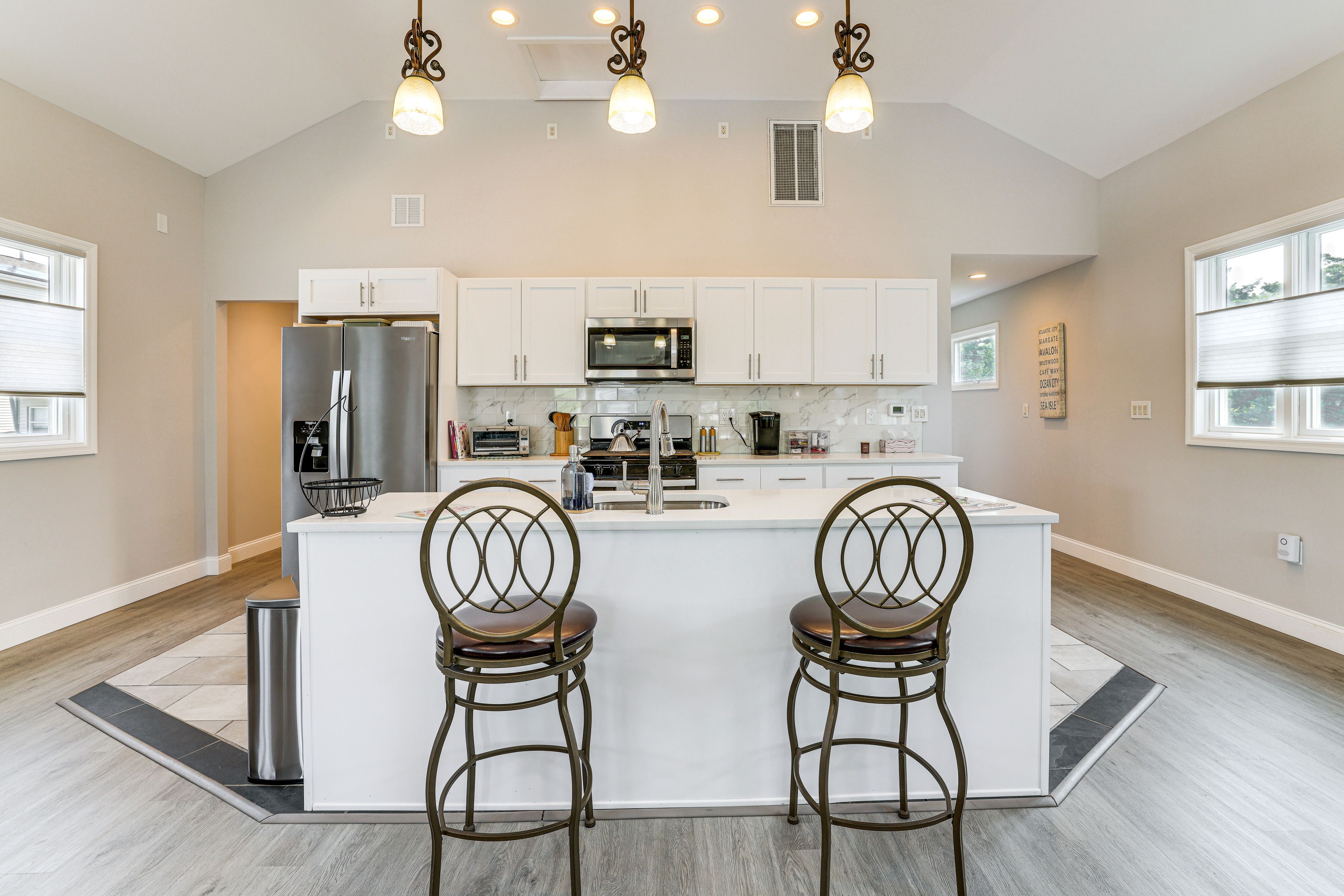 Interior | 2-Story House | In-Unit Laundry | Free WiFi