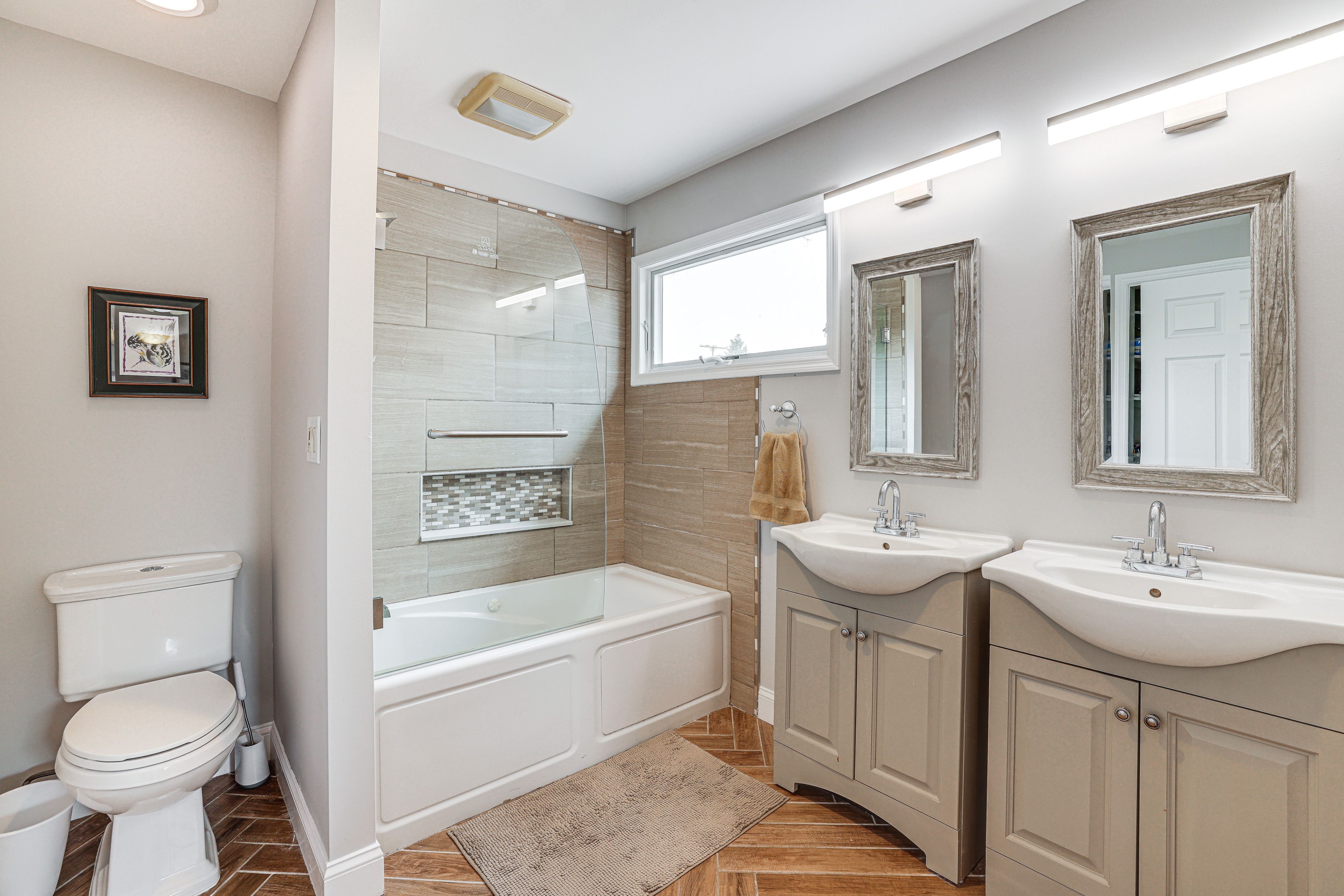 En-Suite Bathroom | 2nd Floor | Towels Provided