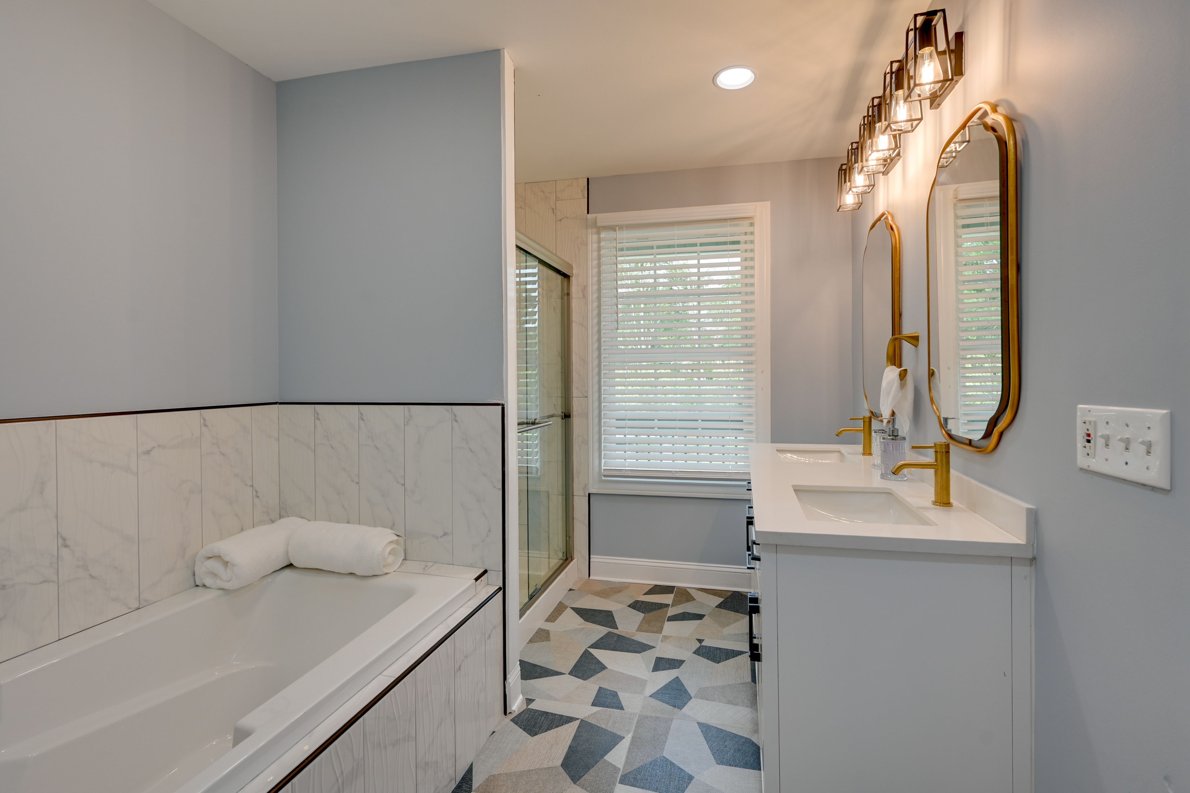 En-Suite Bathroom | Towels Provided | Complimentary Toiletries