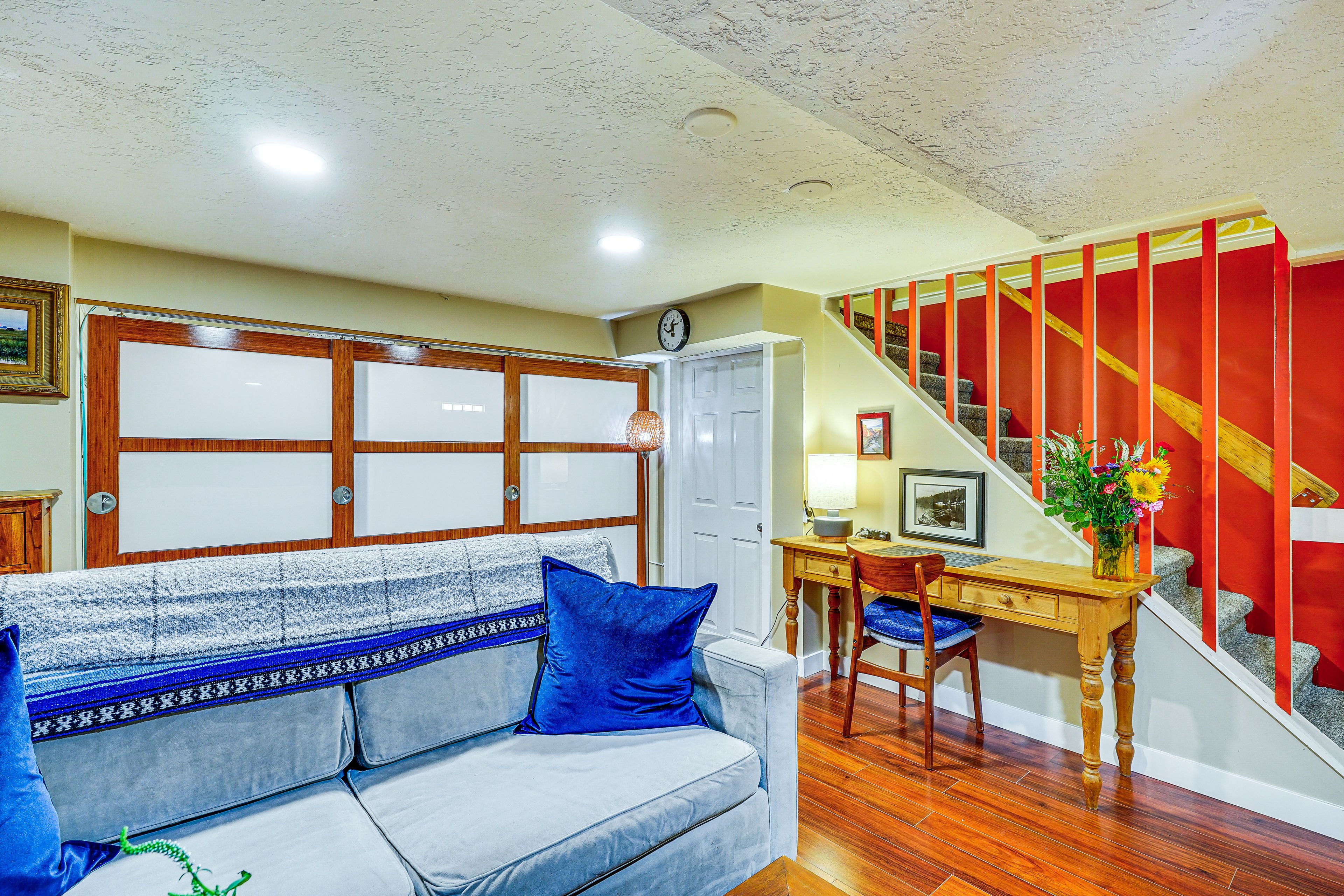 Living Room | Queen Sleeper Sofa | Free WiFi | Dedicated Workspace
