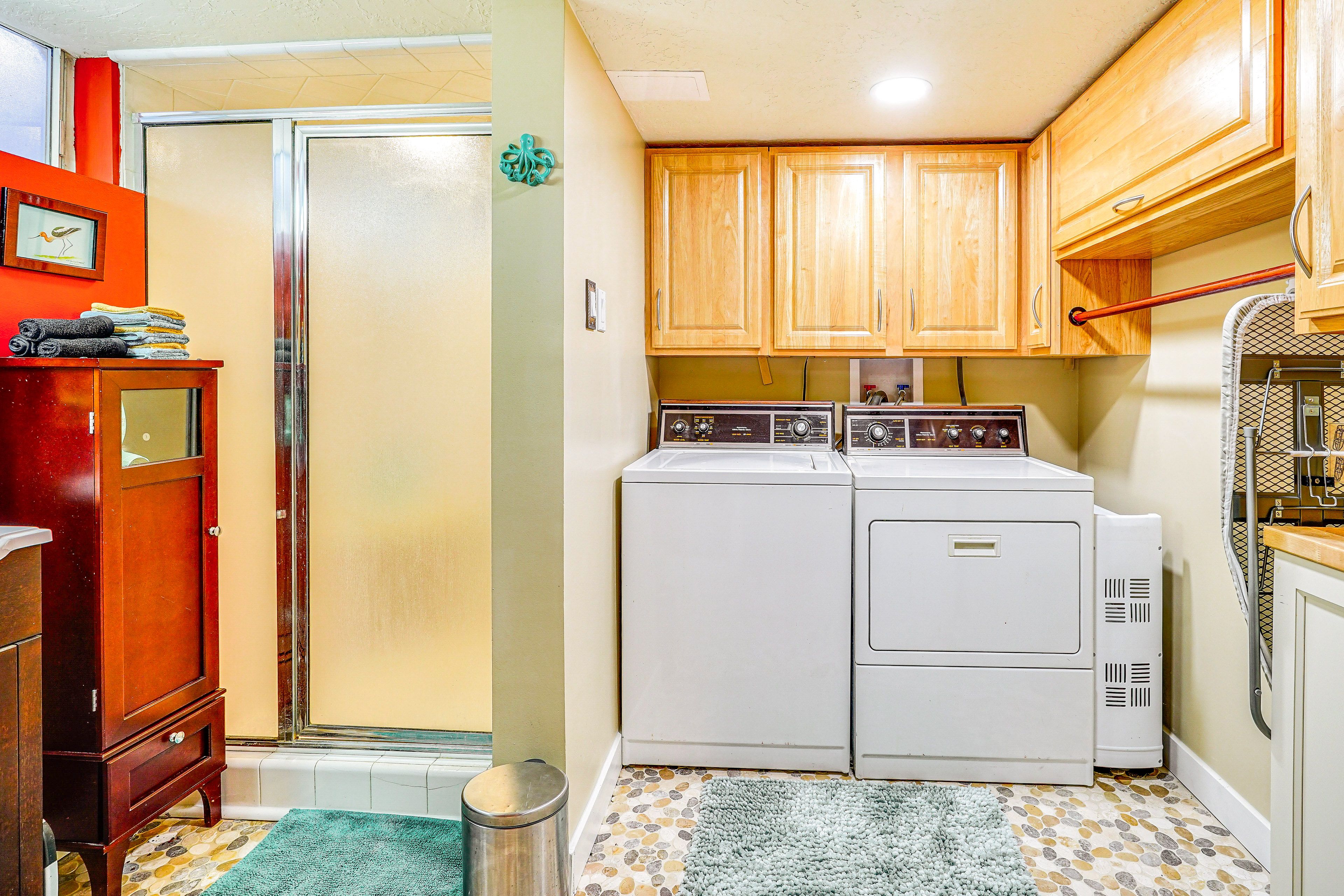 Bathroom | Towels Provided | Complimentary Toiletries | Washer & Dryer