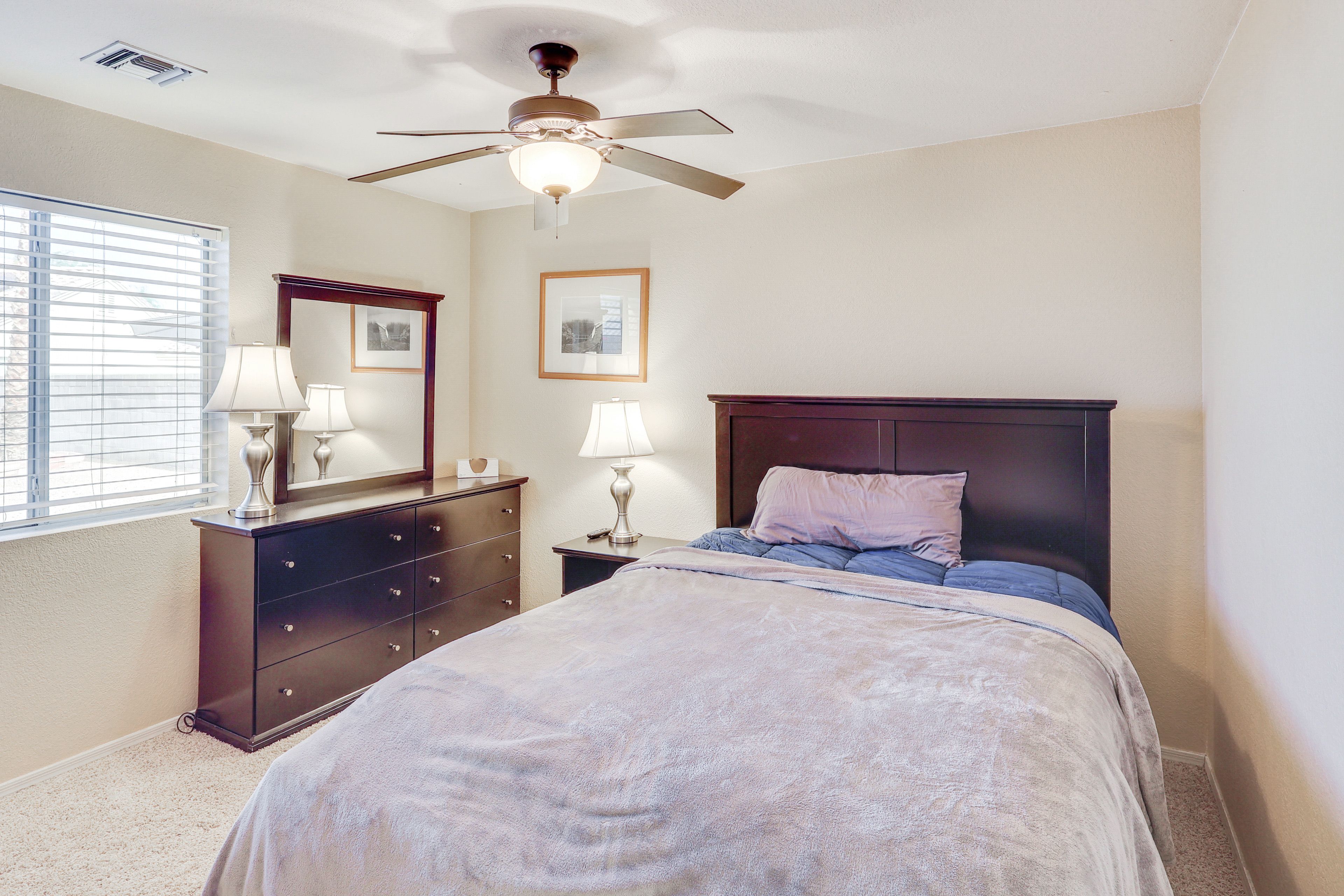 Bedroom 3 | Queen Bed