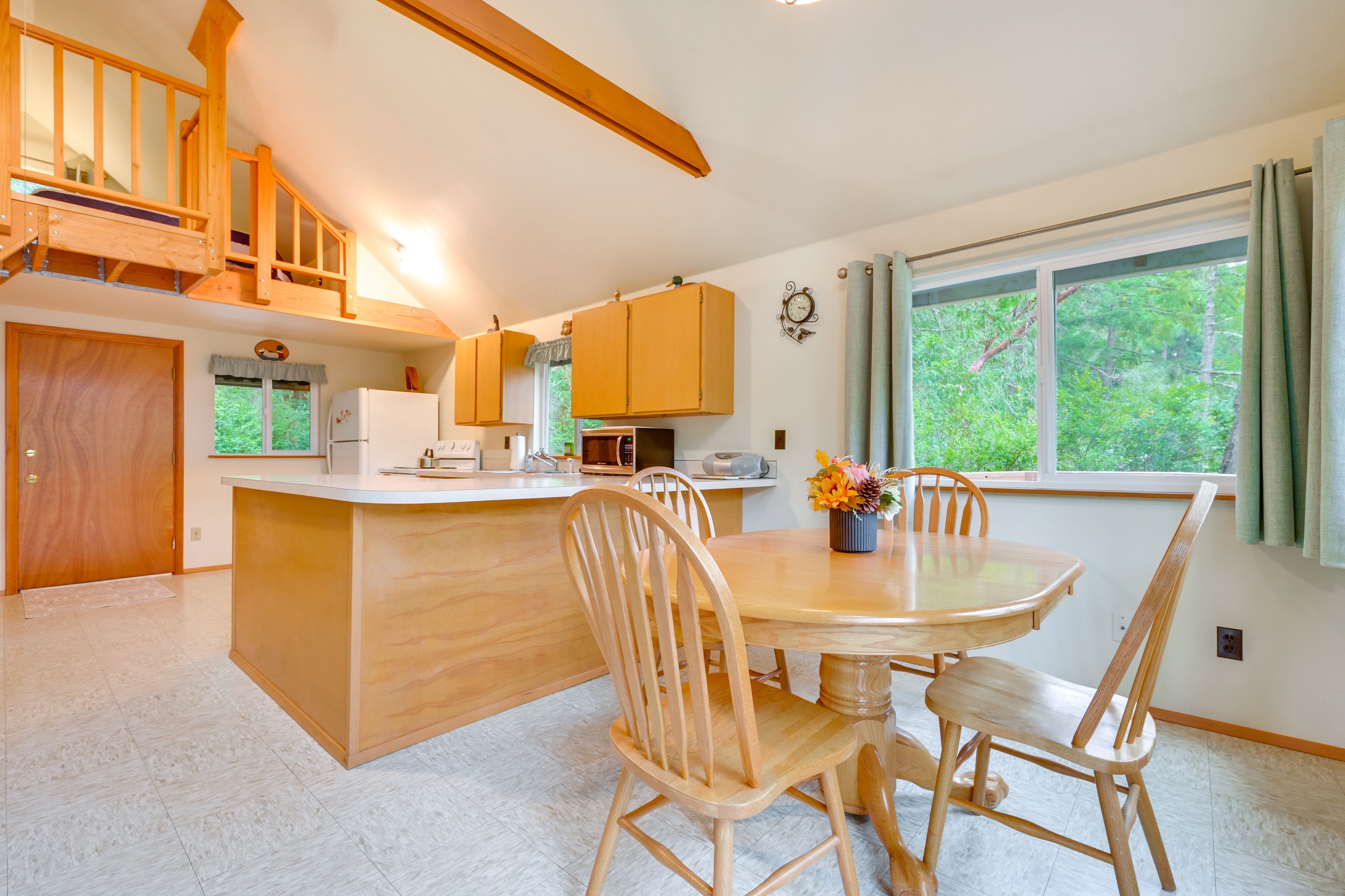 Dining Table | Main Floor