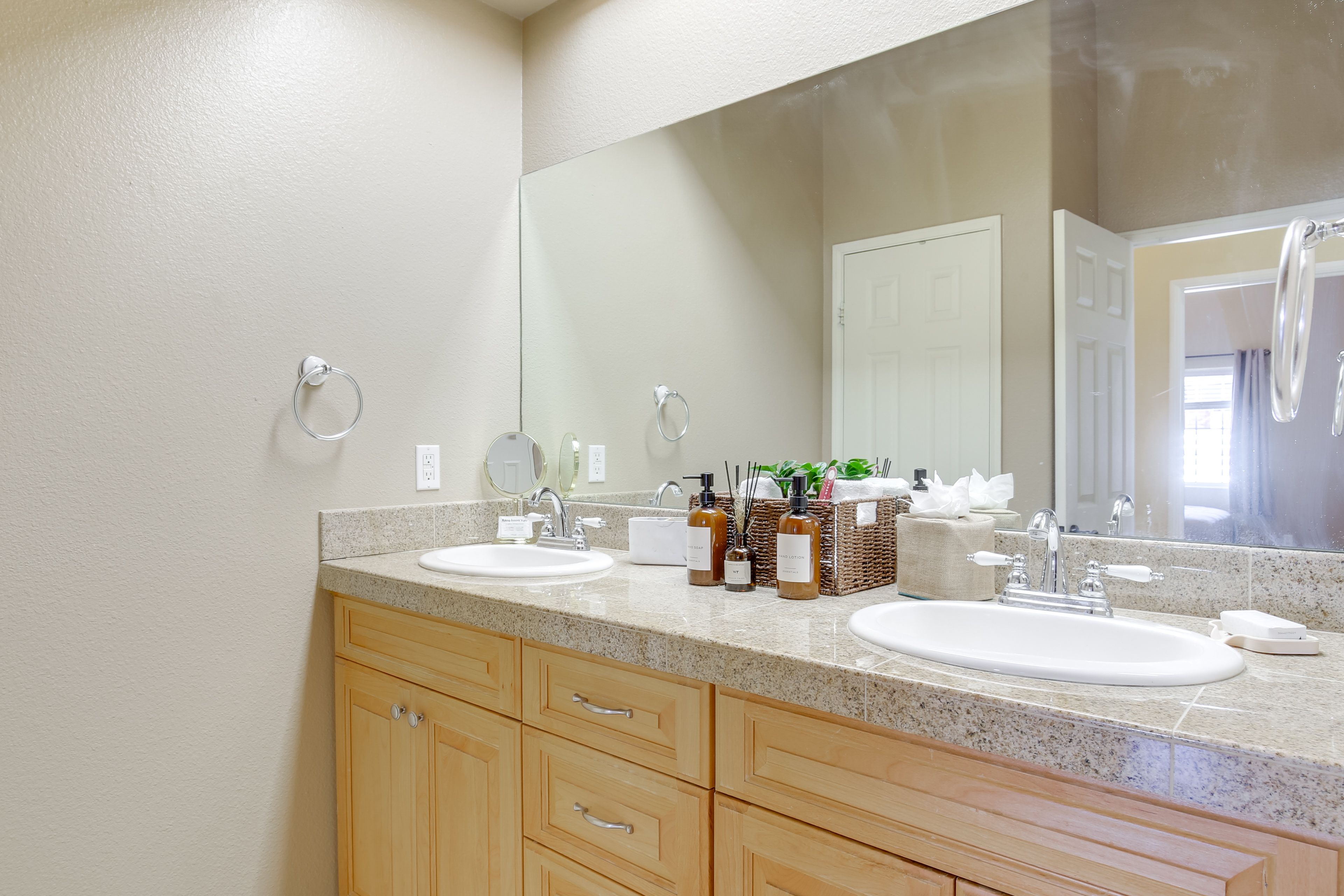 Bathroom | Bathtub/Shower