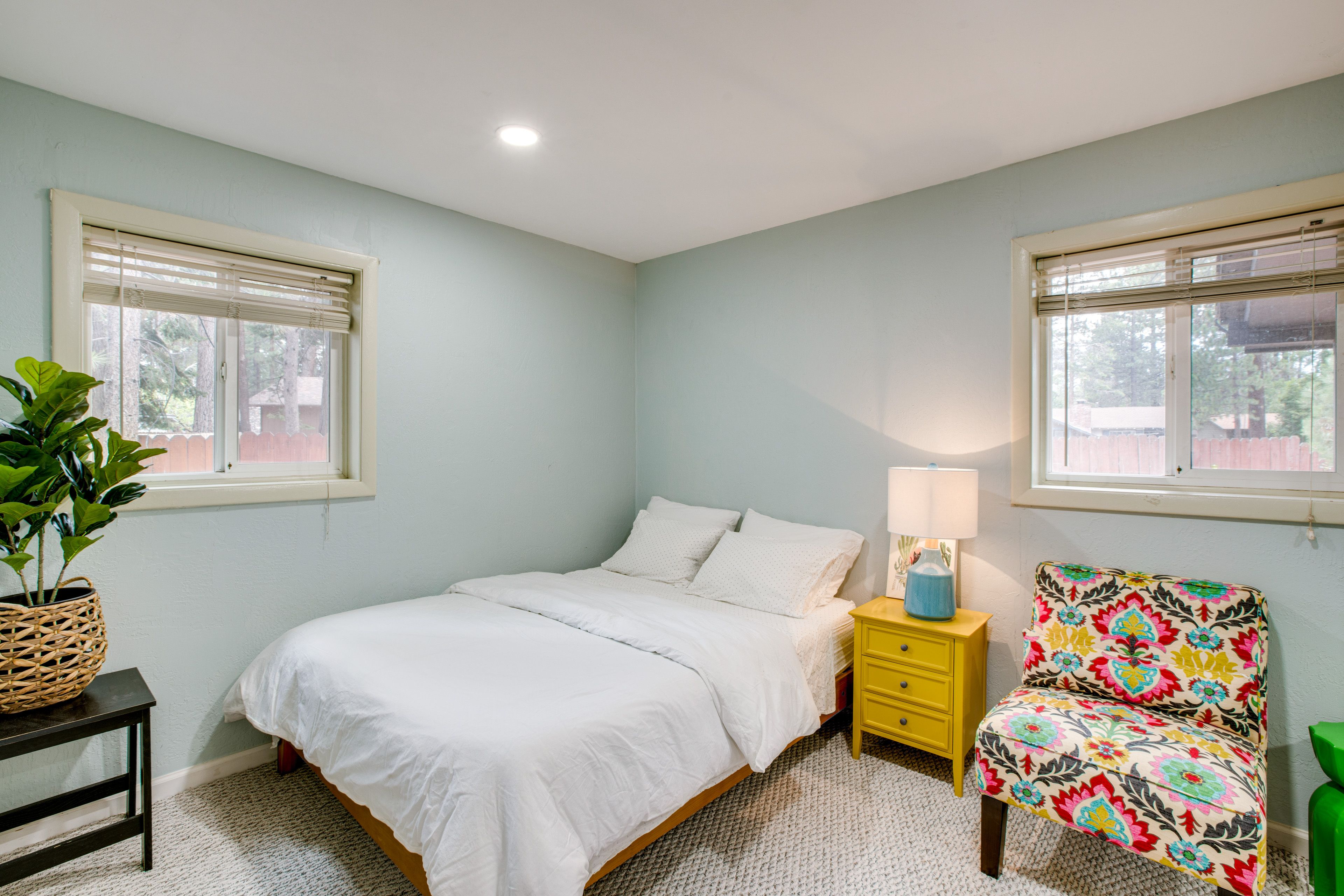 Bedroom 2 | Queen Bed