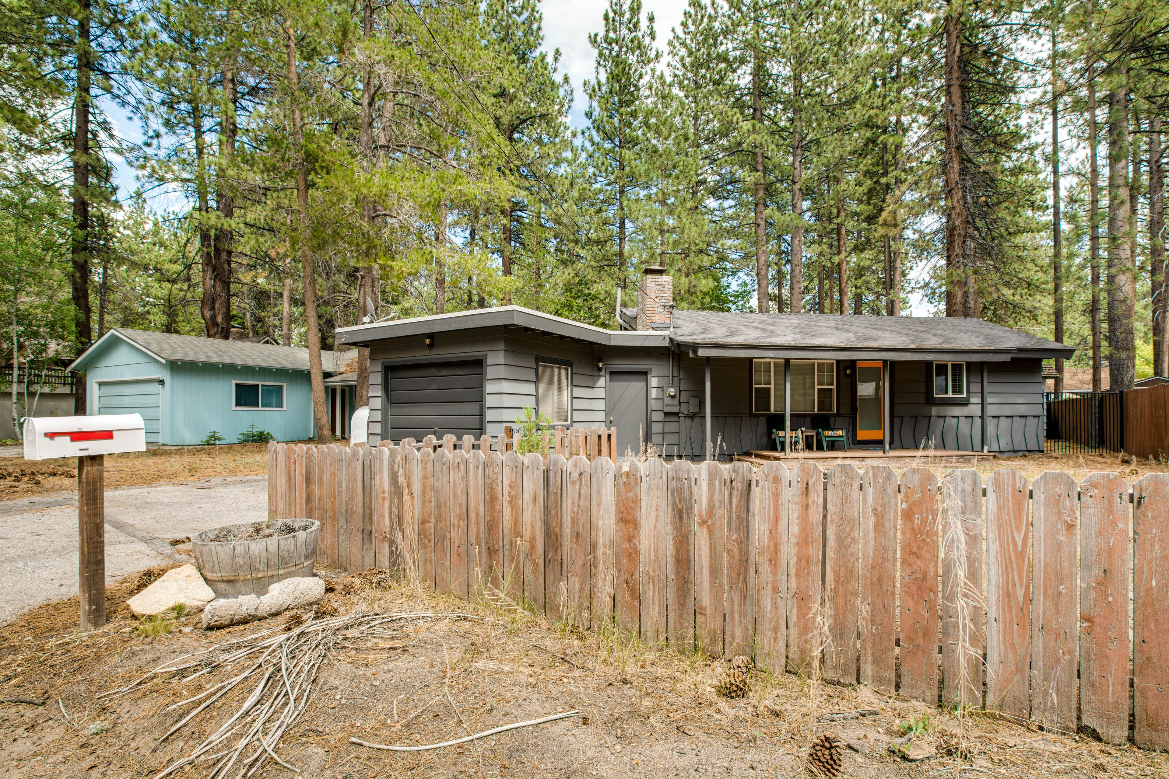House Exterior | Fenced Front Yard