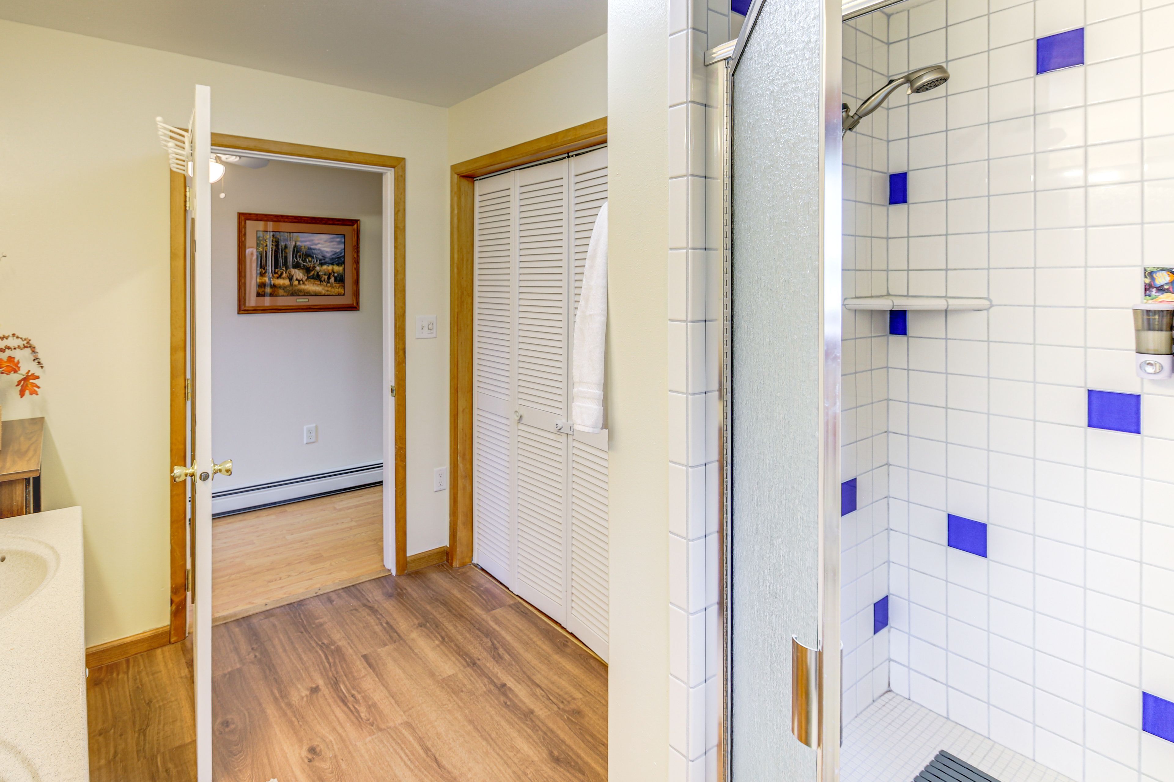 Full Bathroom | 1st Floor