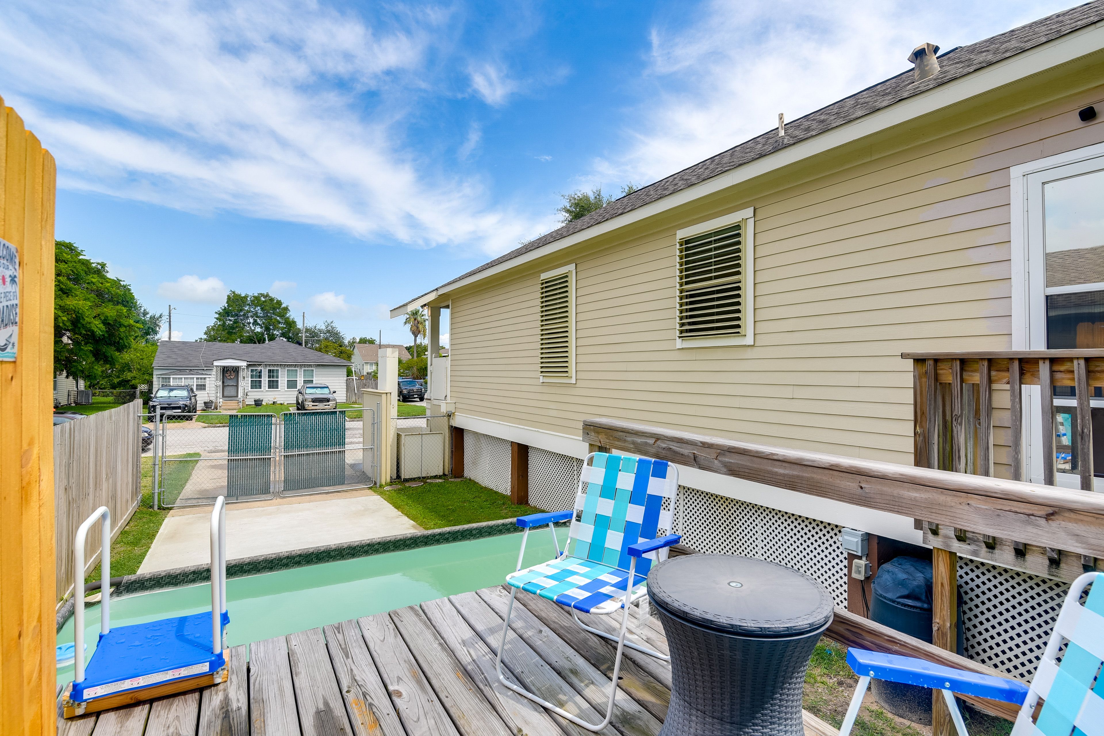 Pool Deck