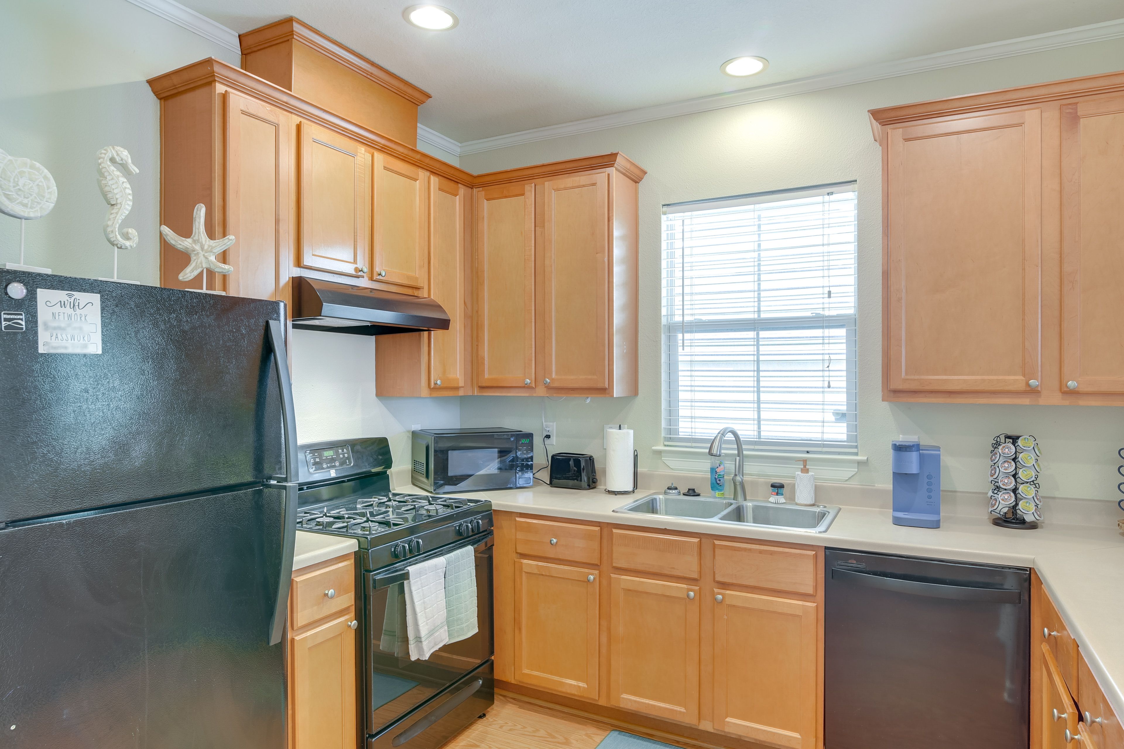 Kitchen | Cooking Basics | Dishwasher | Toaster | Keurig Coffee Maker