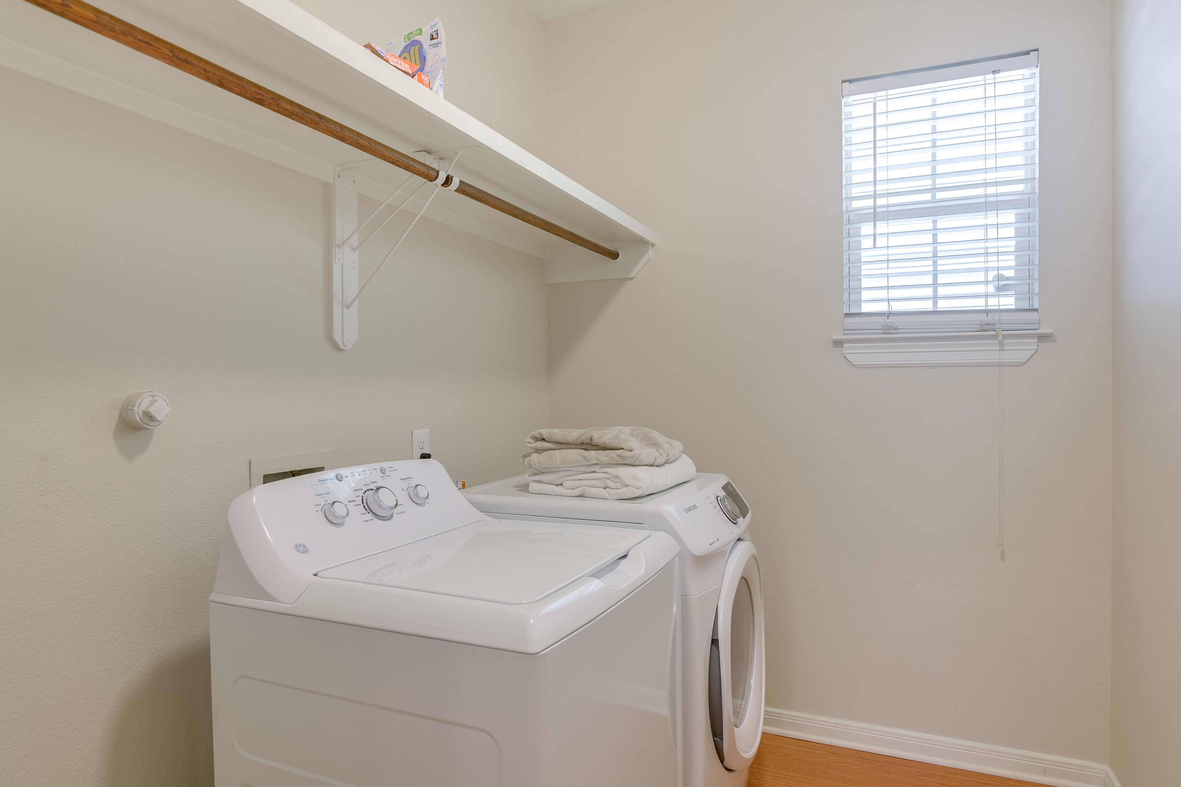 In-Unit Laundry | Washer & Dryer
