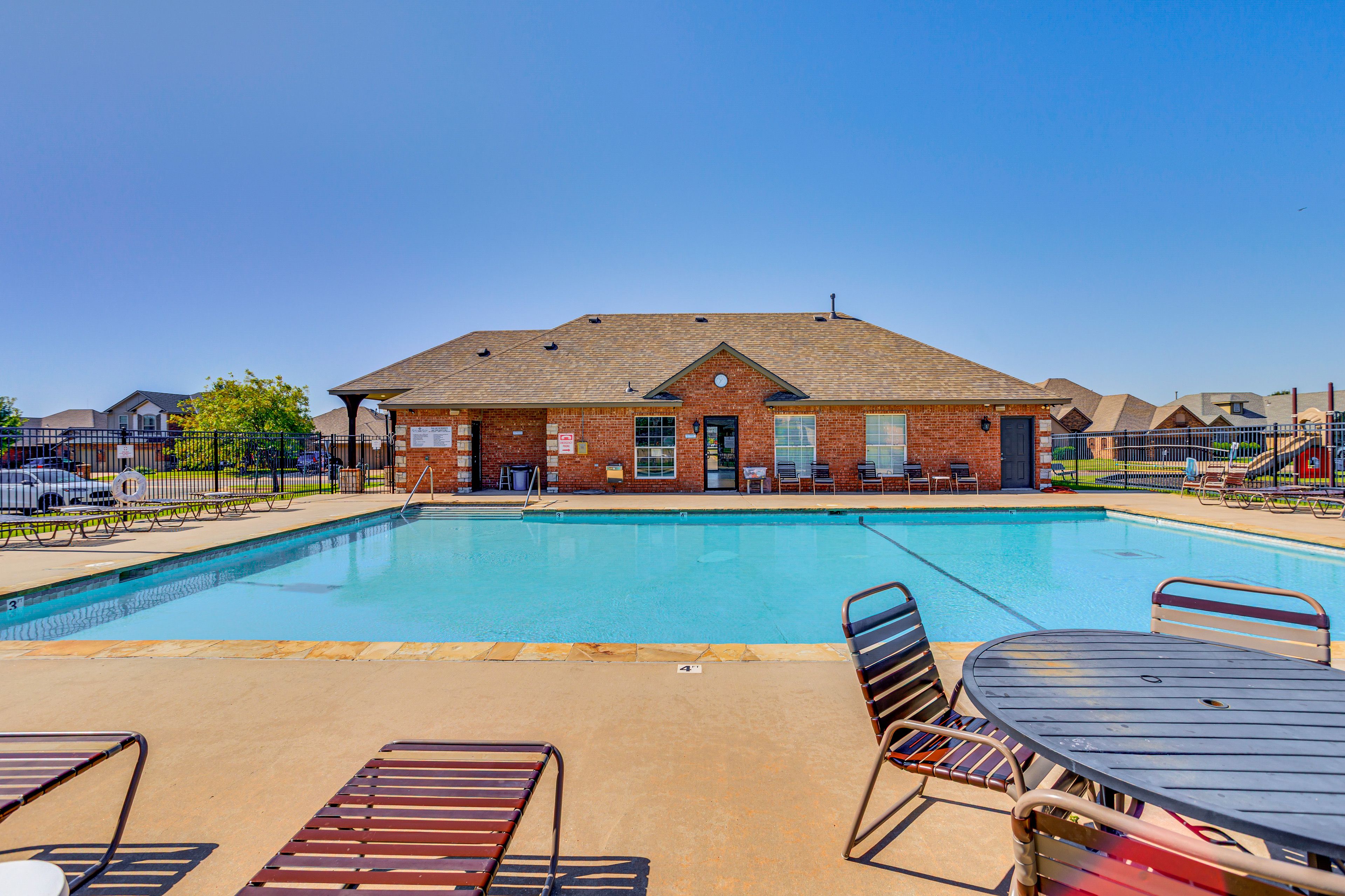 Edmond Vacation Rental | 3BR | 2BA | 1,300 Sq Ft | 1 Step Required
