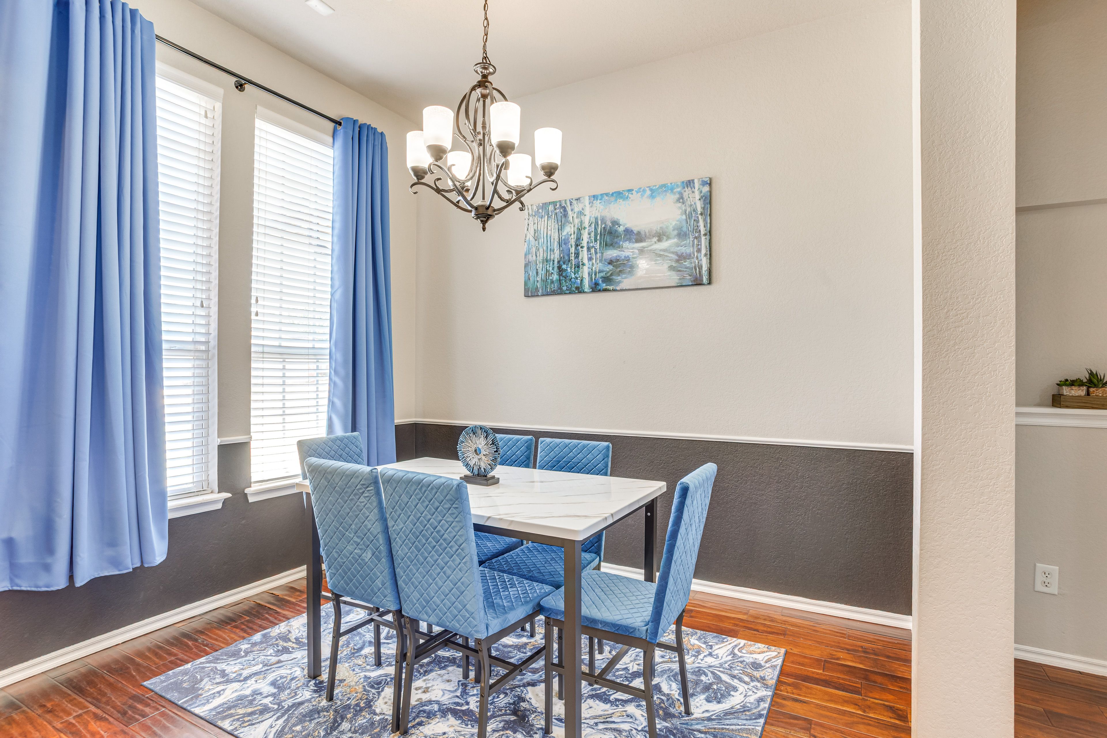 Dining Area | Dining Table | Dishware/Flatware