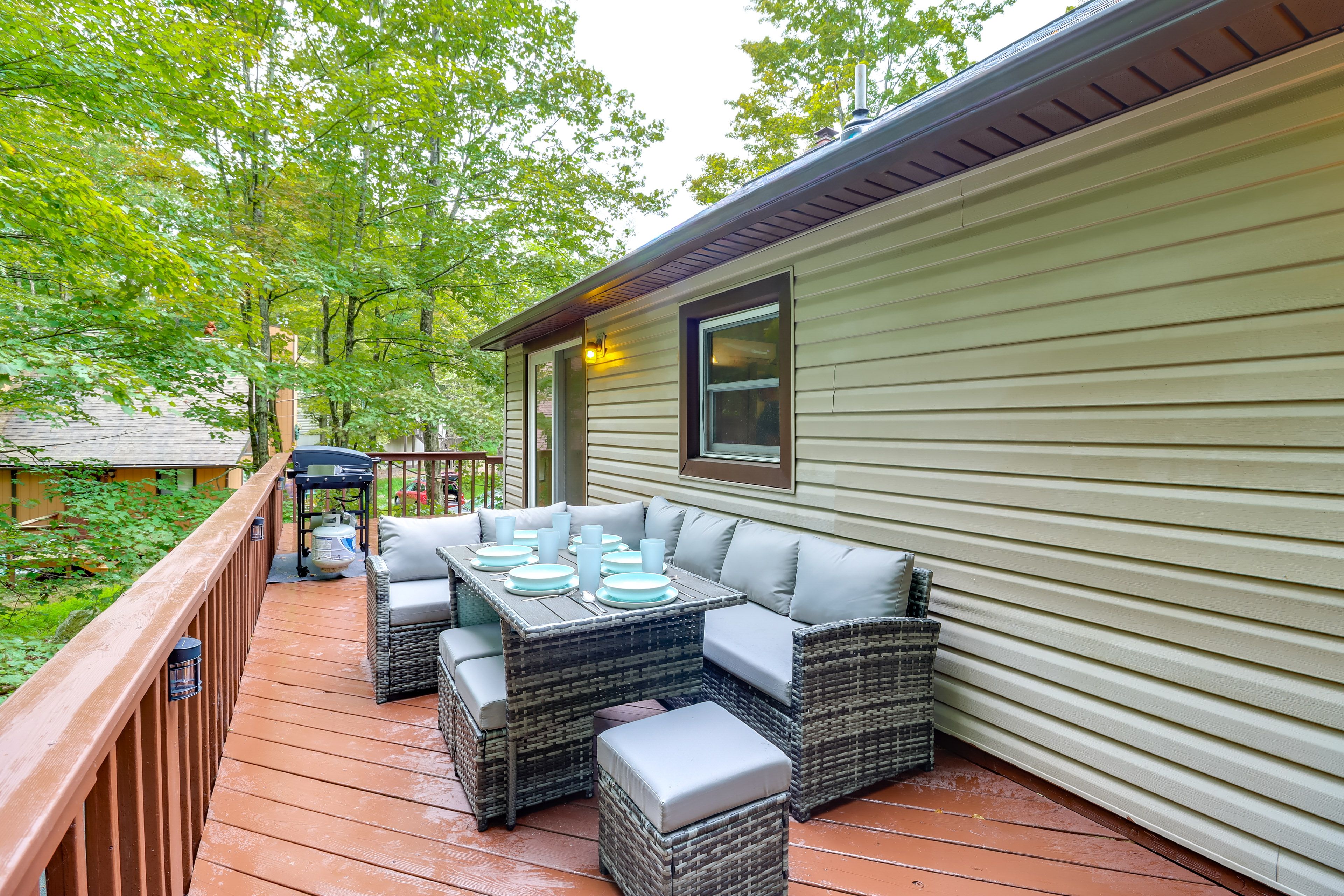 Private Deck | Gas Grill