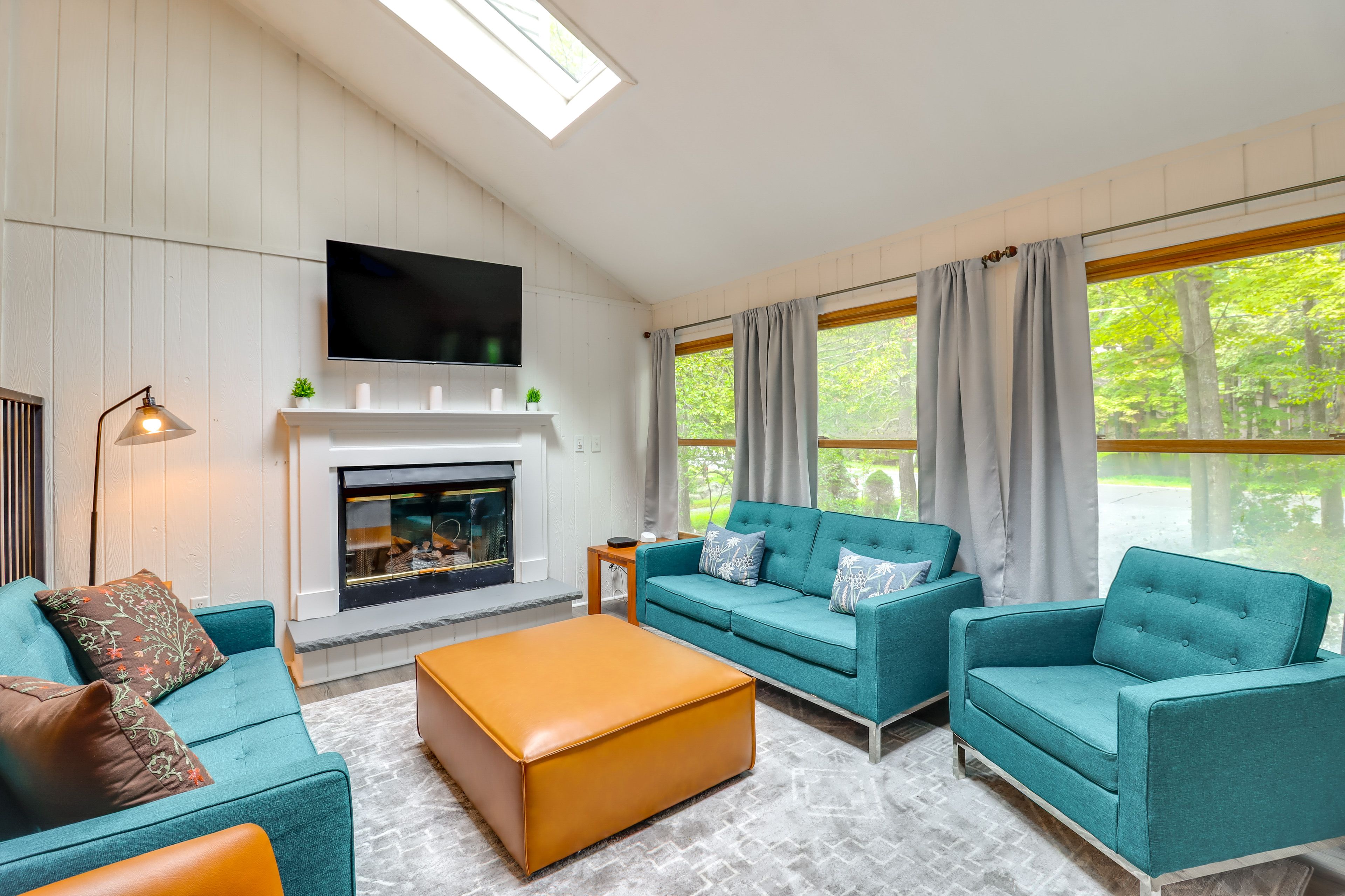 The Hideout Vacation Rental | 5BR | 2BA | Stairs Required | 1,947 Sq Ft