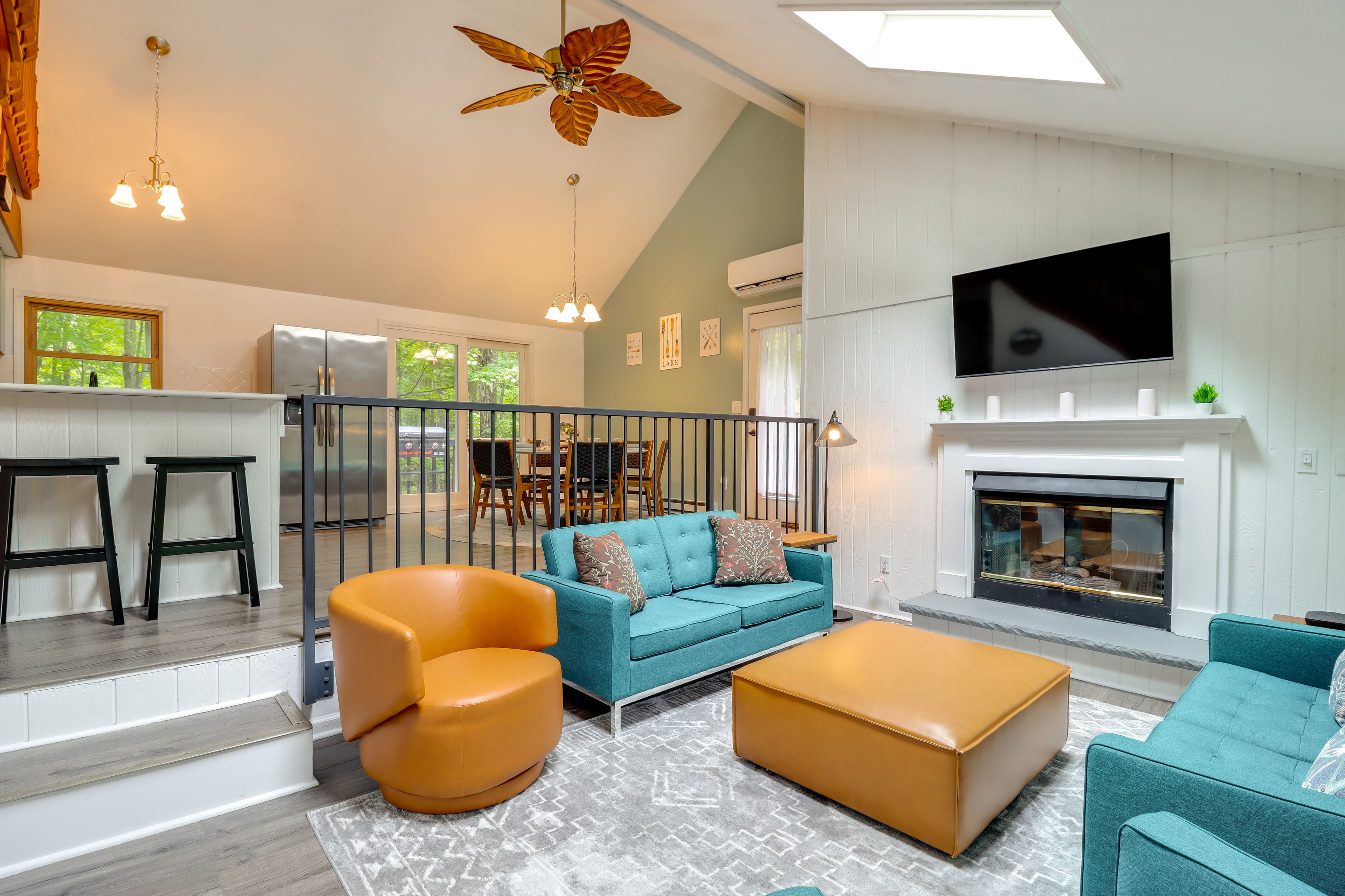 Living Room | Smart TV | Fireplace | Main Level