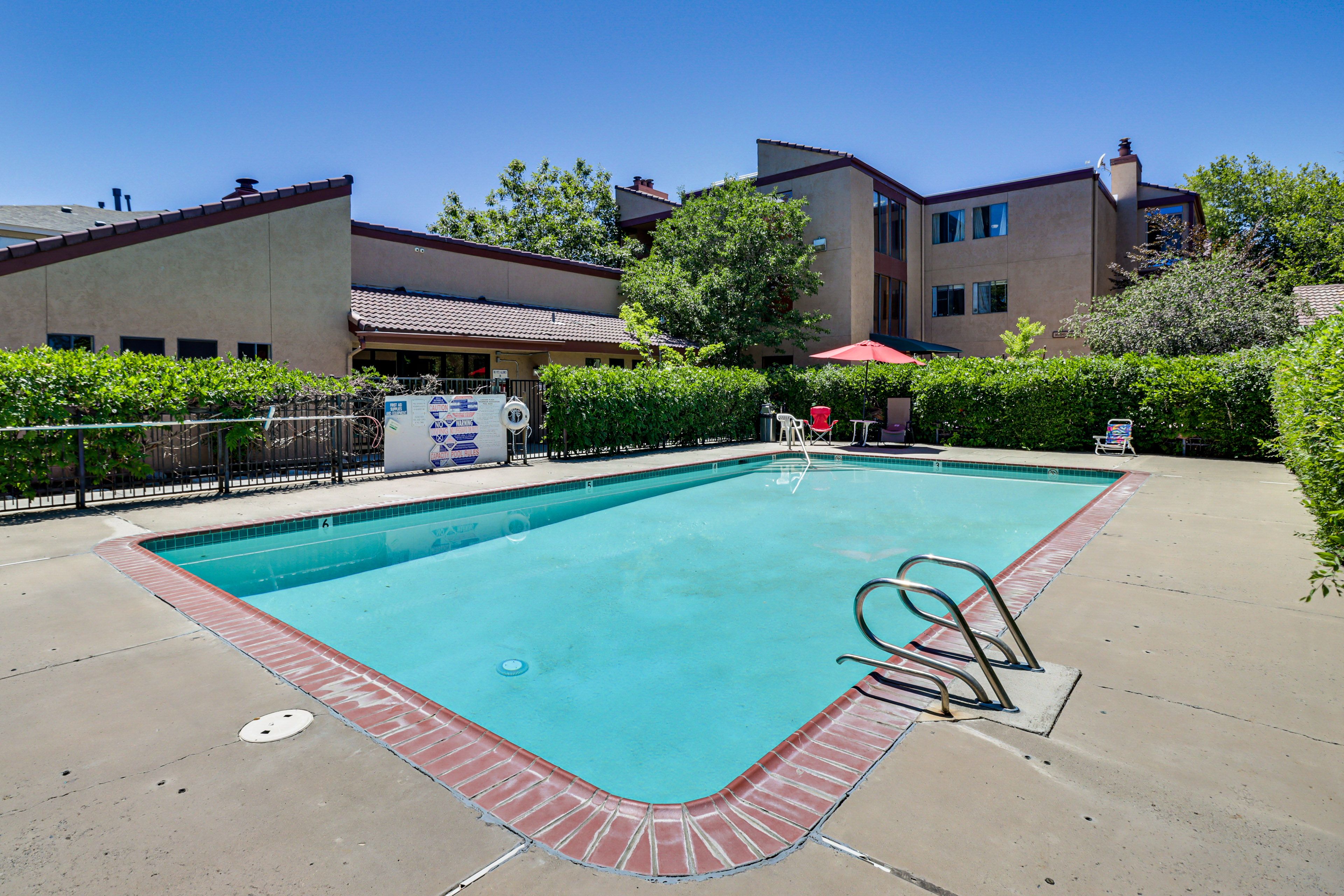 Reno Vacation Rental | 2BR | 2BA | 957 Sq Ft | Step-Free Access