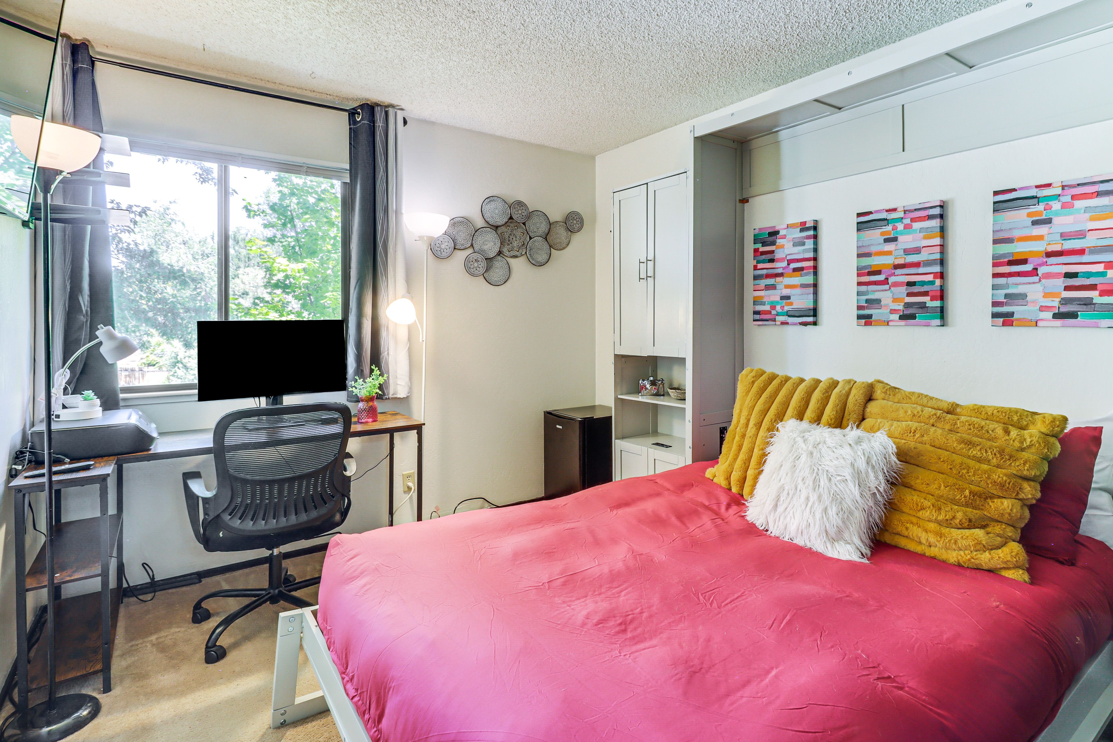 Bedroom 2 | Queen Murphy Bed | Smart TV | Printer
